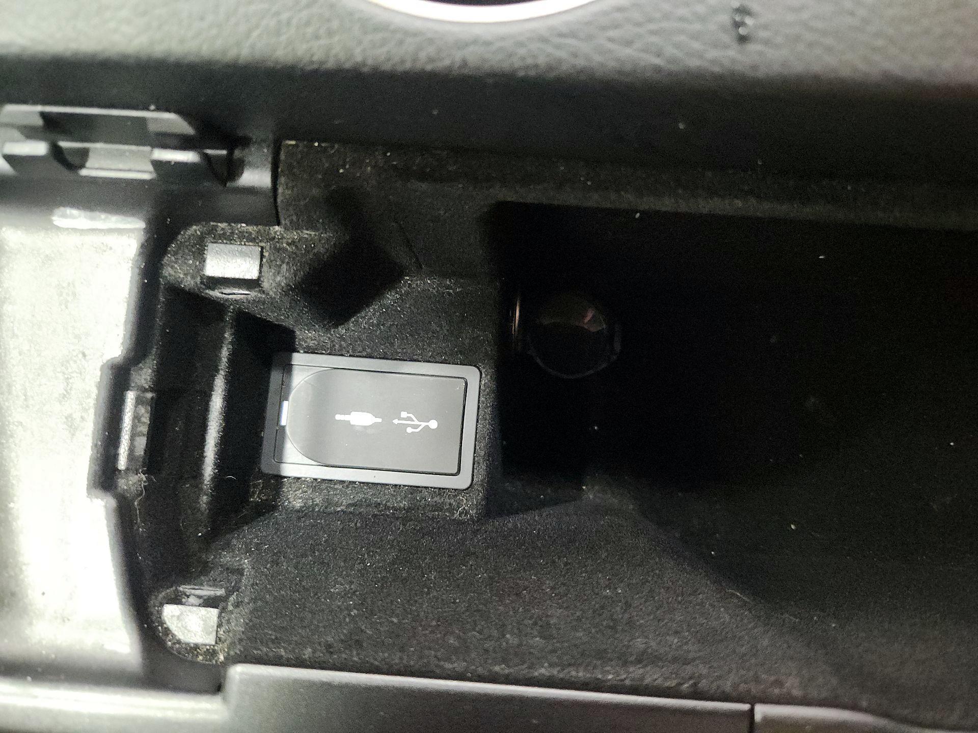 Thumbnail: 2015 Lexus IS - 18