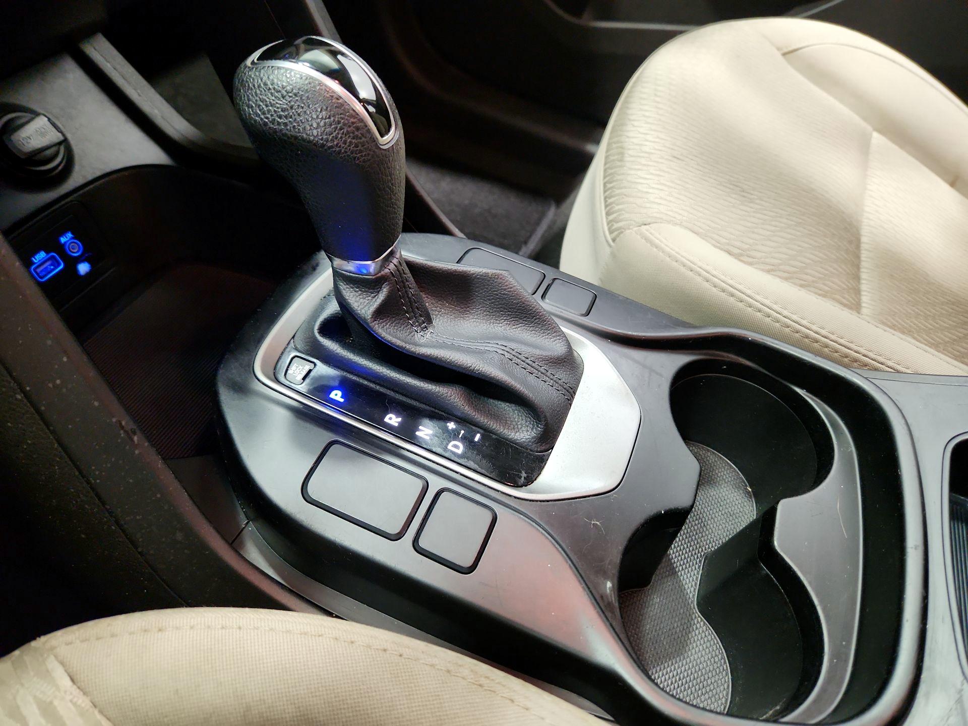 Thumbnail: 2018 Hyundai Santa Fe - 17