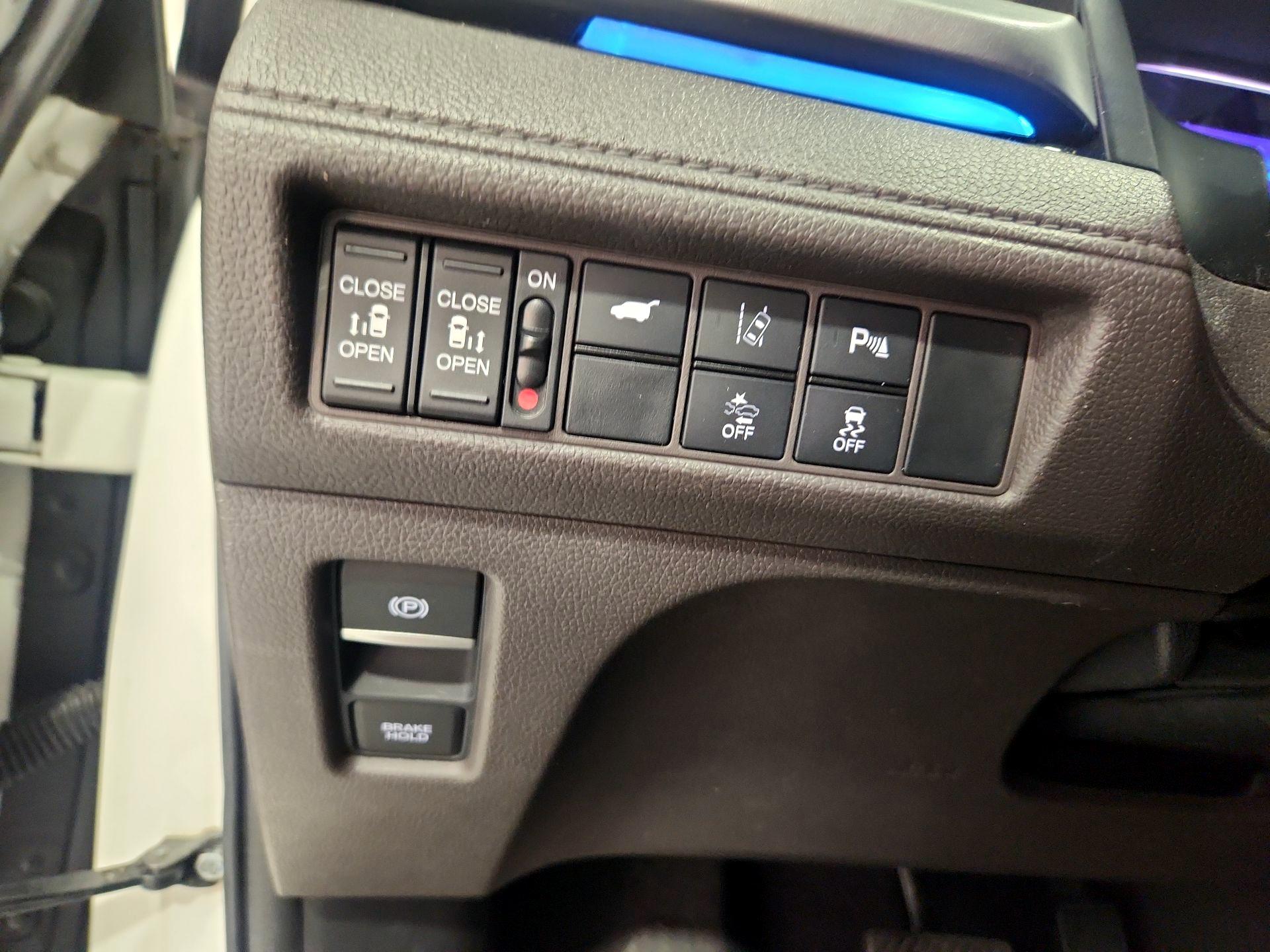 Thumbnail: 2020 Honda Odyssey - 13