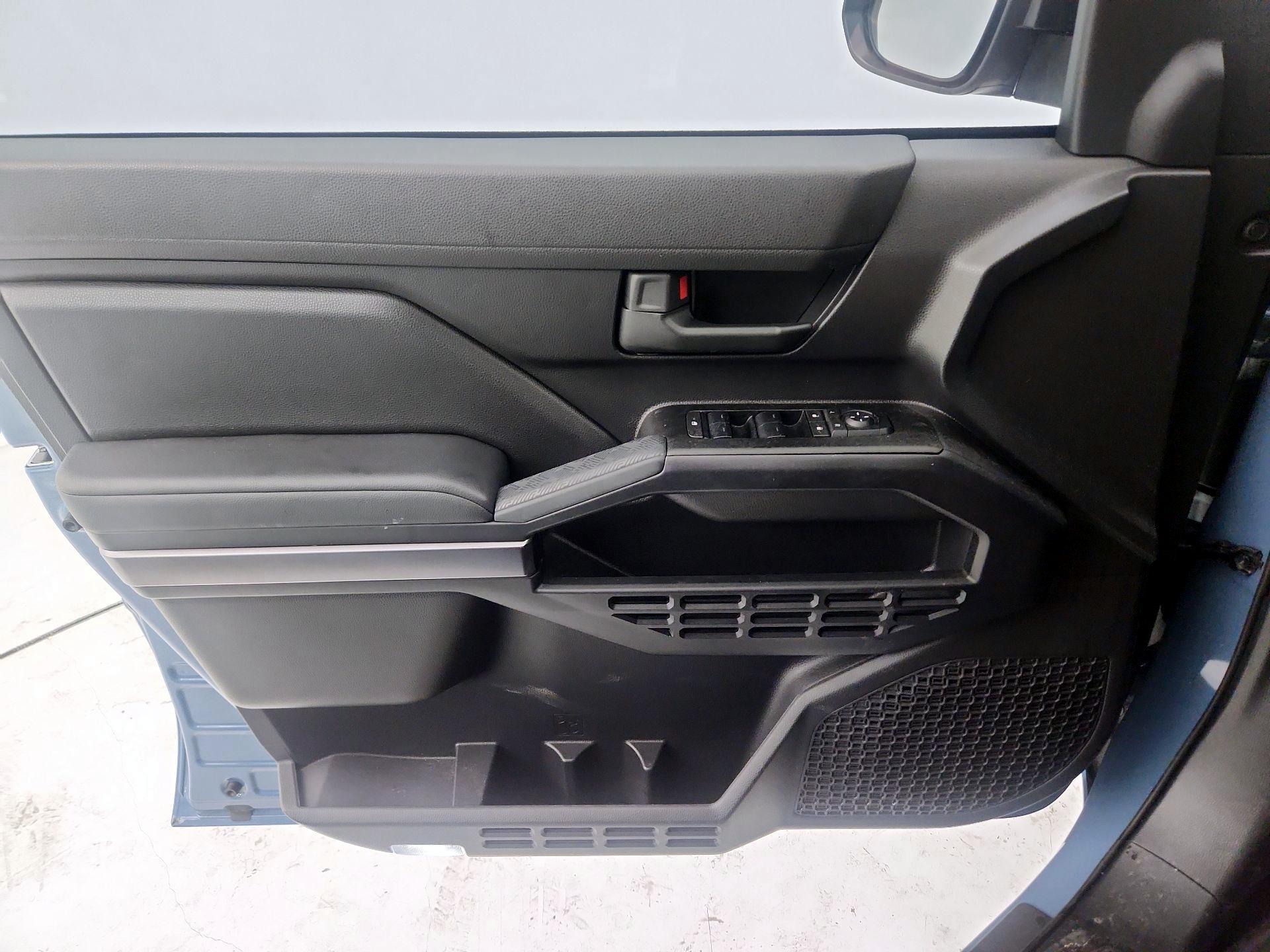 Thumbnail: 2025 Toyota 4Runner - 12