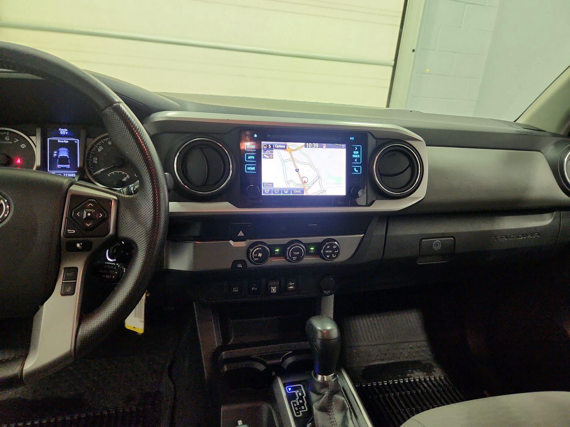 Thumbnail: 2019 Toyota Tacoma - 9