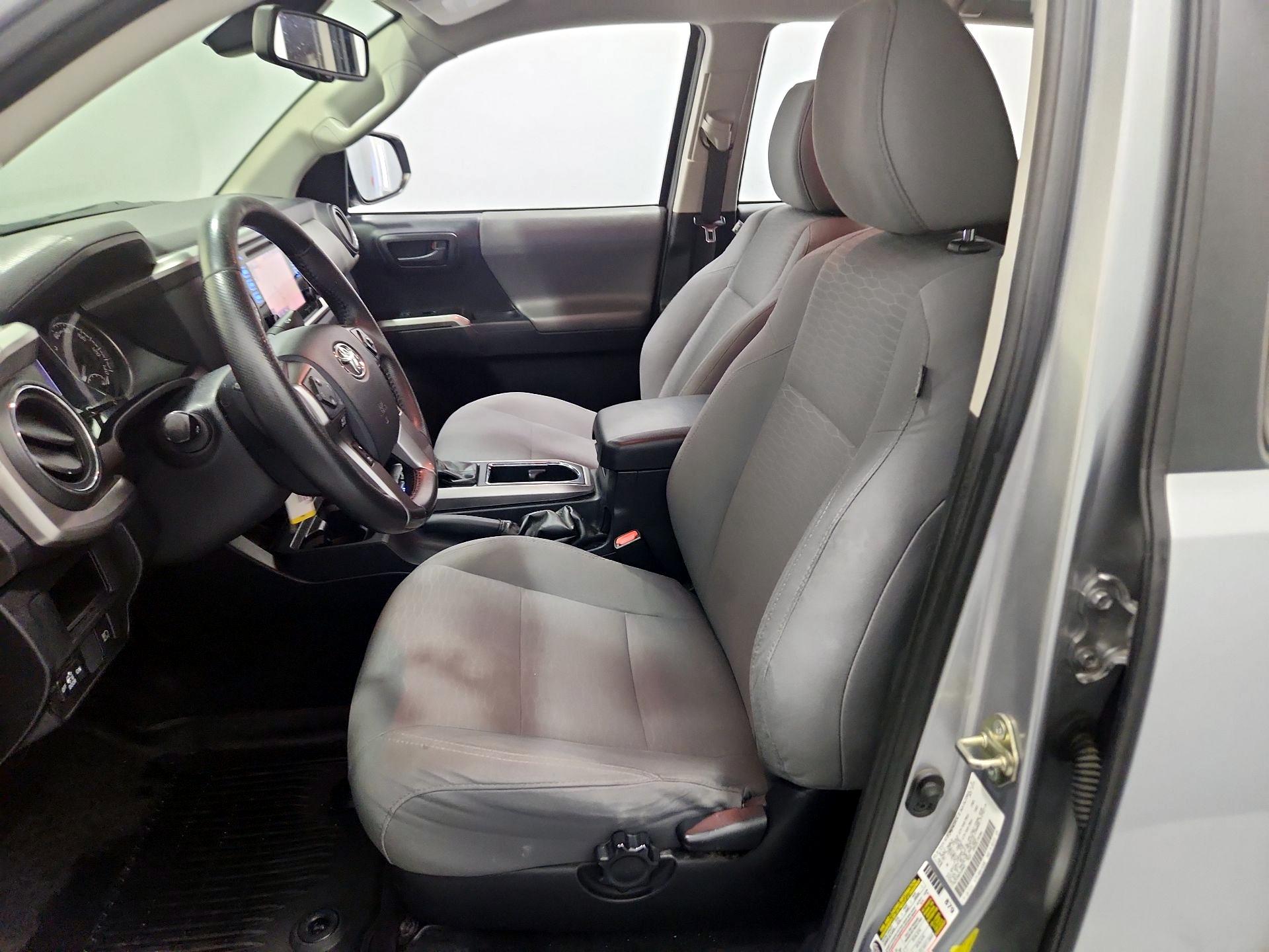 Thumbnail: 2019 Toyota Tacoma - 11