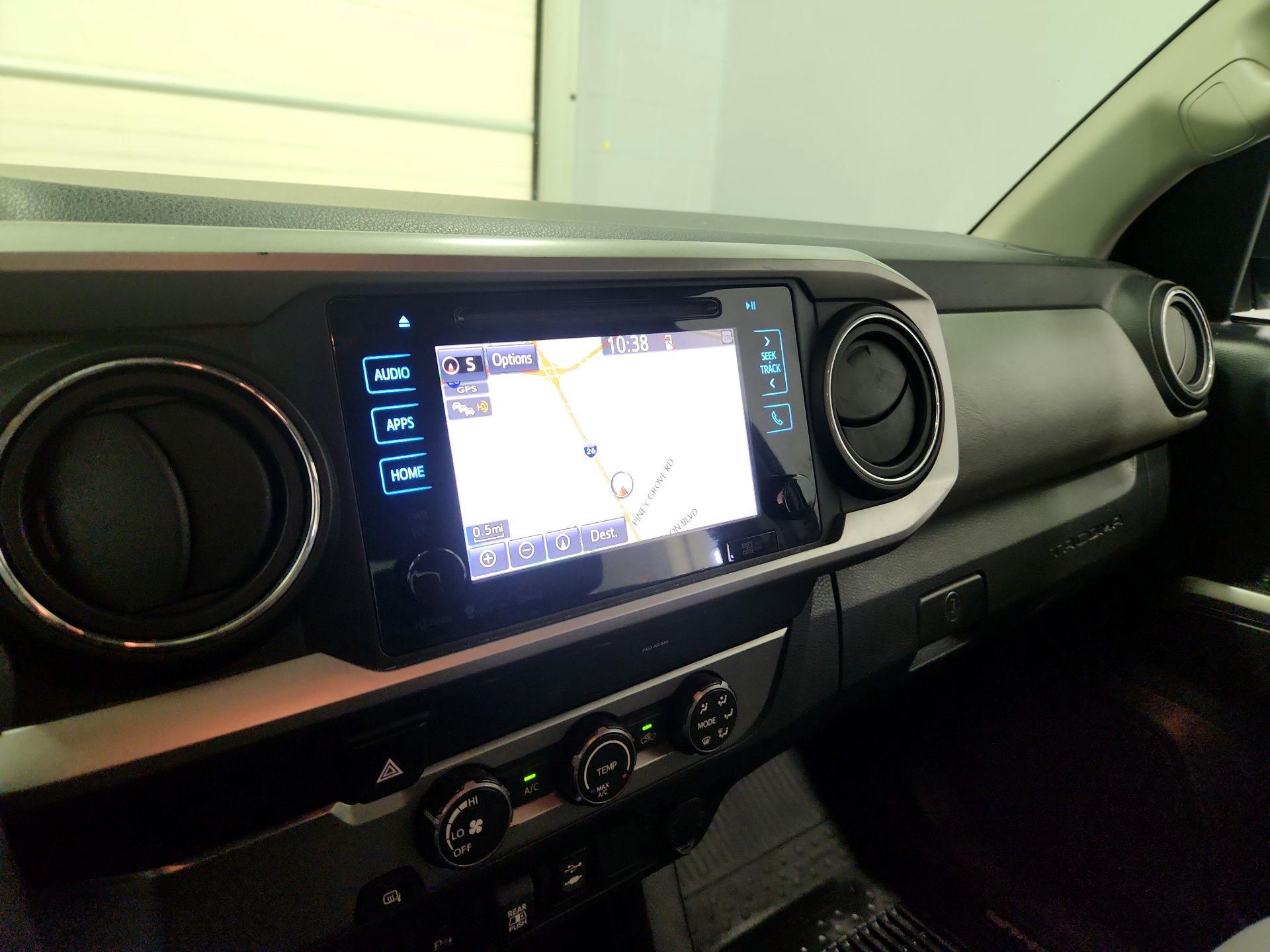 Thumbnail: 2019 Toyota Tacoma - 14