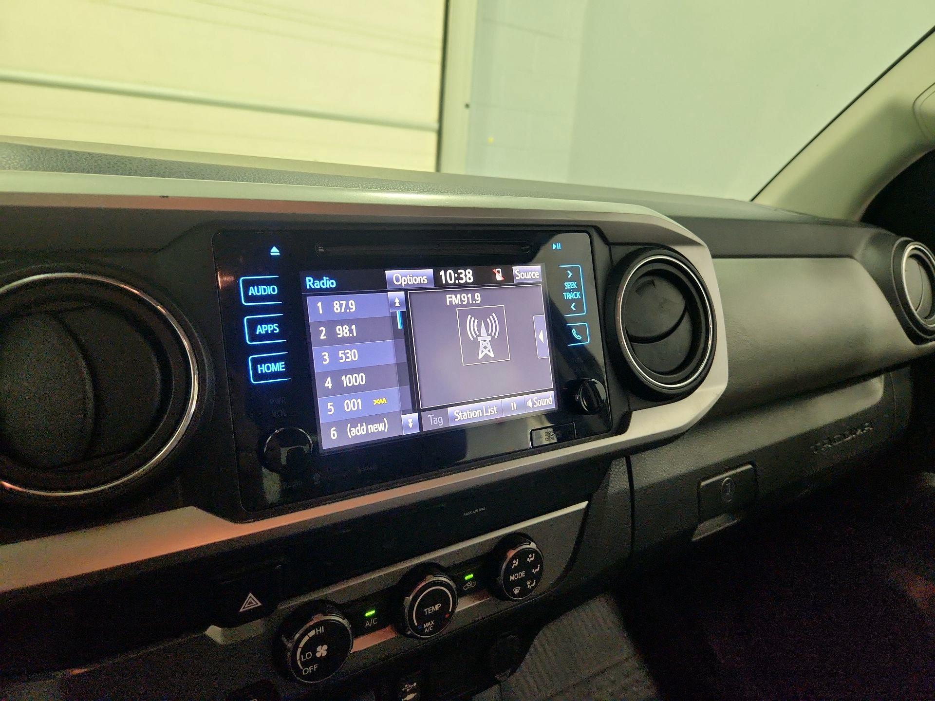 Thumbnail: 2019 Toyota Tacoma - 16