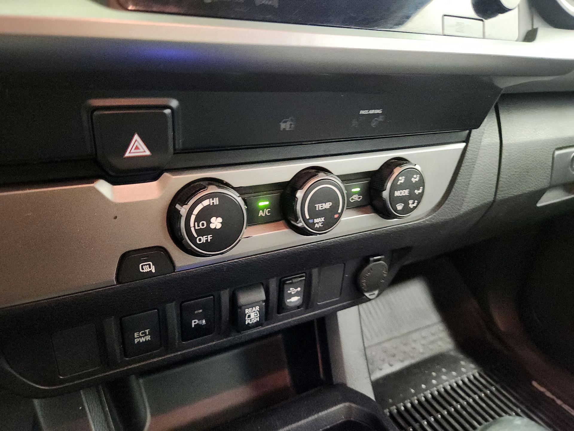 Thumbnail: 2019 Toyota Tacoma - 17