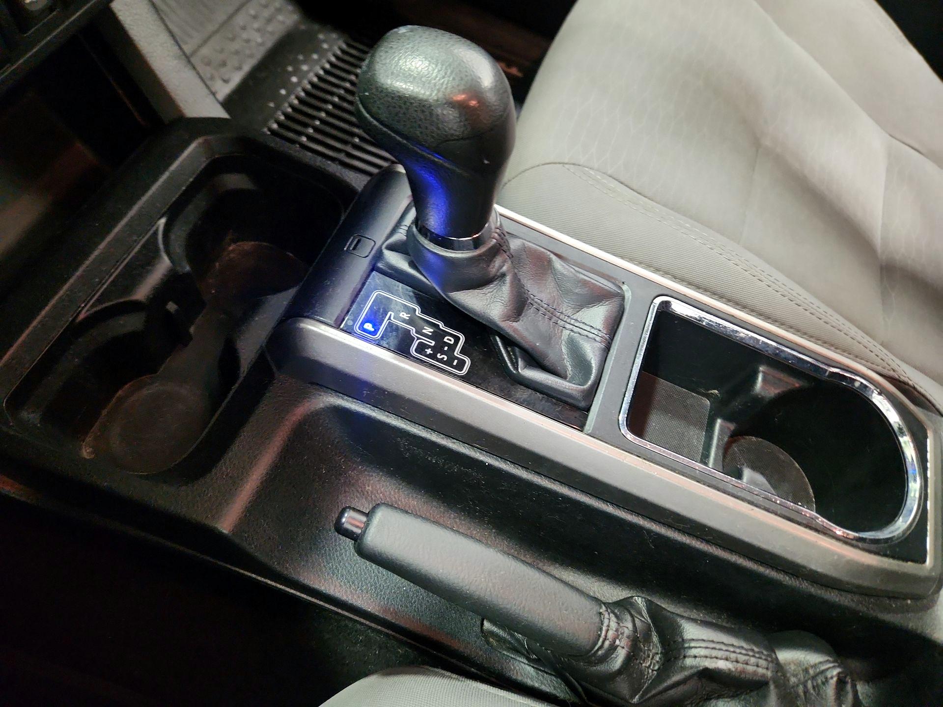 Thumbnail: 2019 Toyota Tacoma - 18