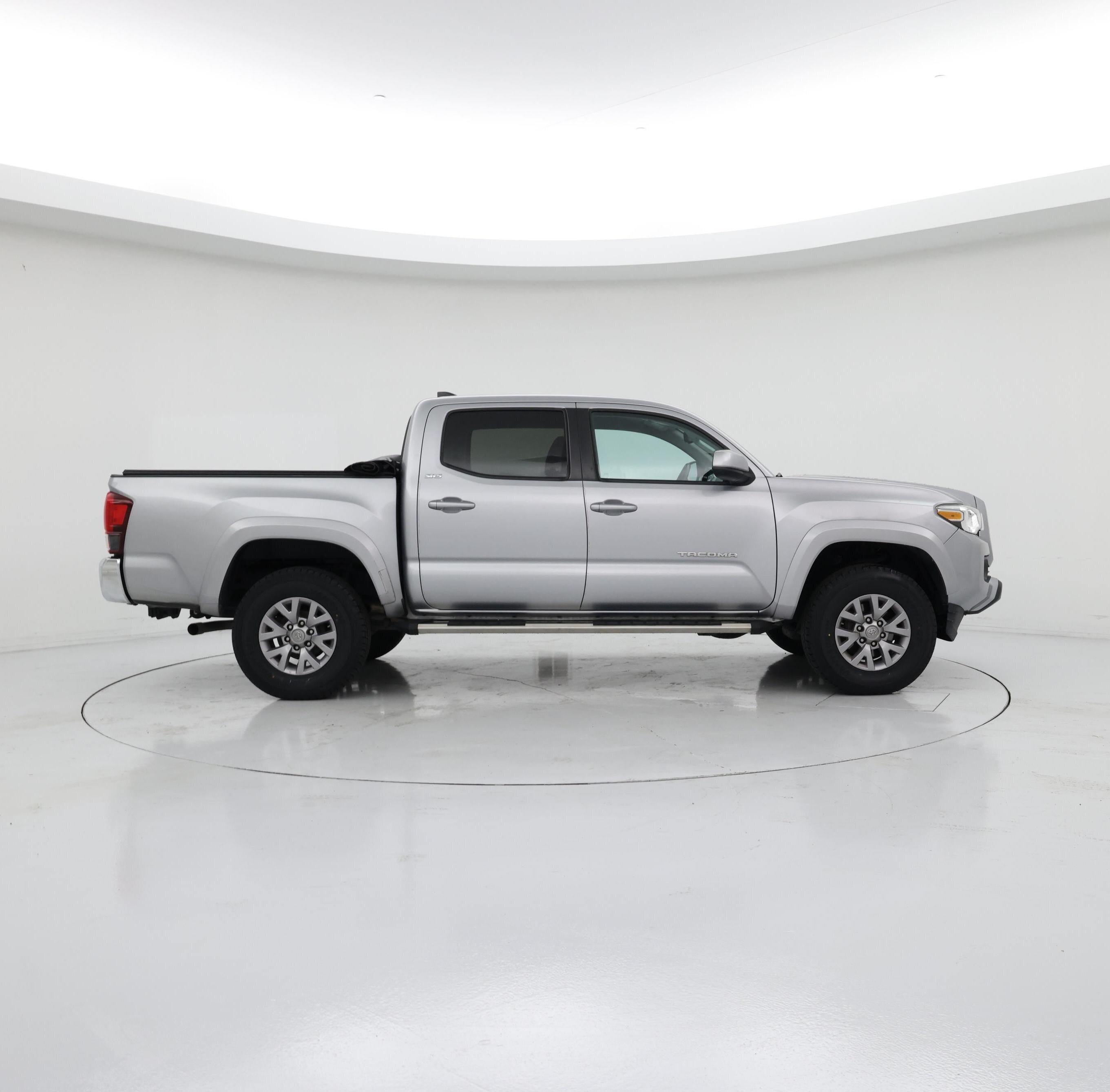 Thumbnail: 2019 Toyota Tacoma - 7