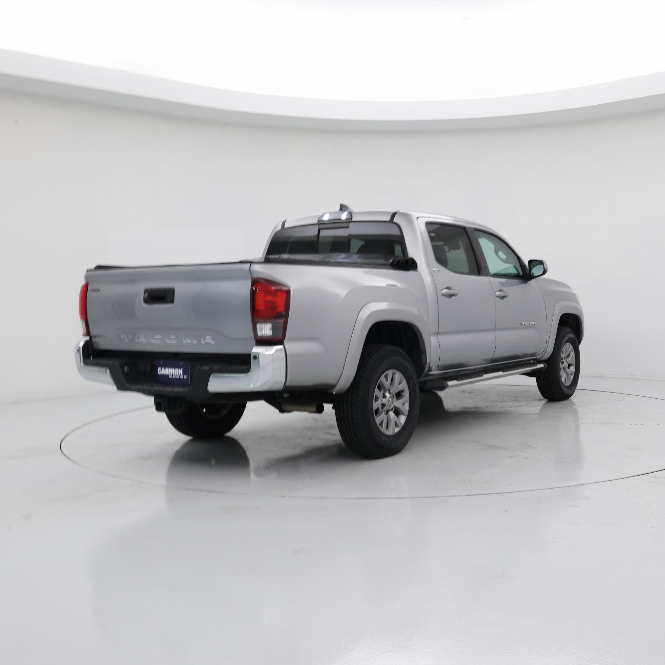 Thumbnail: 2019 Toyota Tacoma - 8