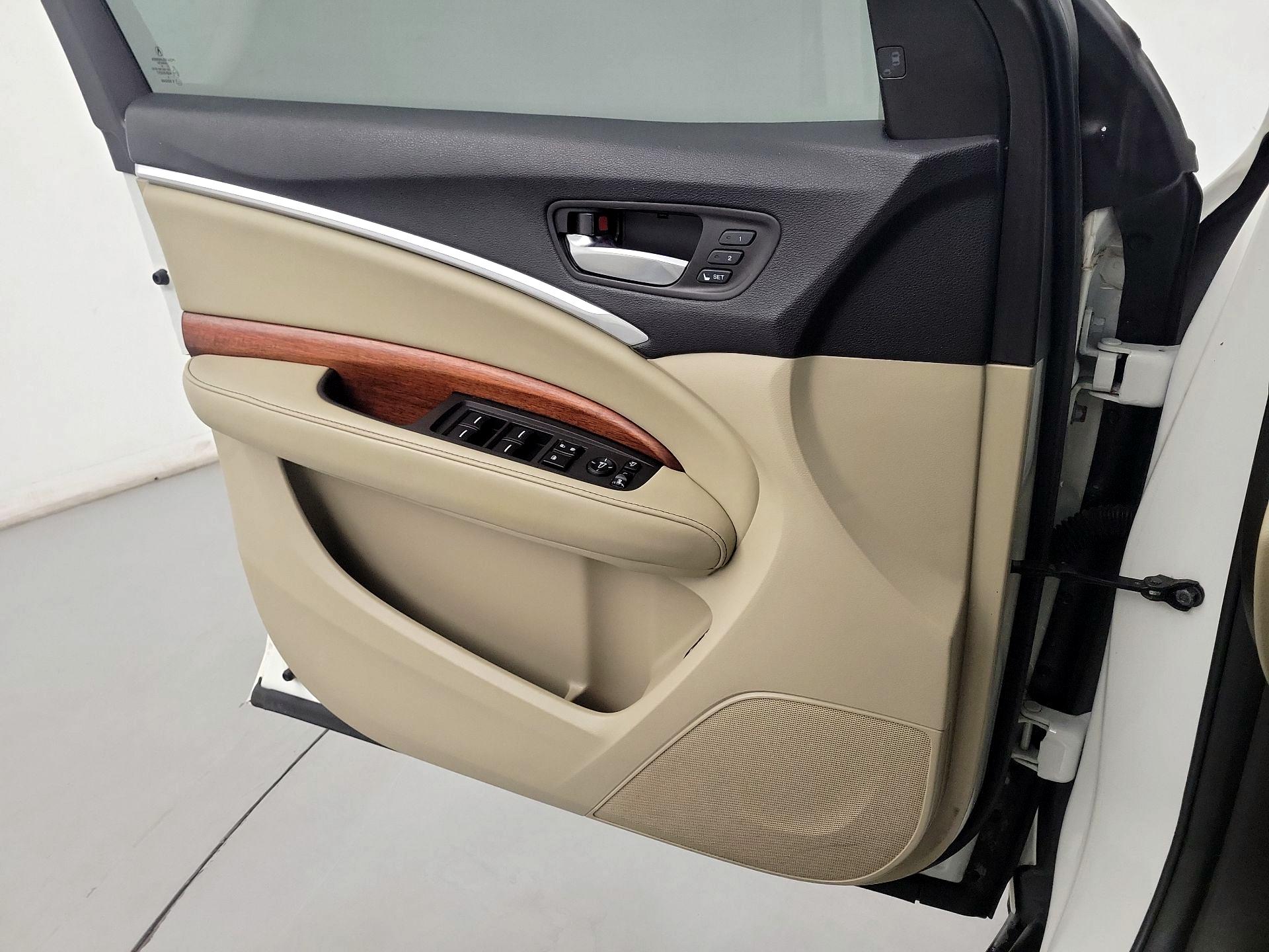 Thumbnail: 2018 Acura MDX - 10