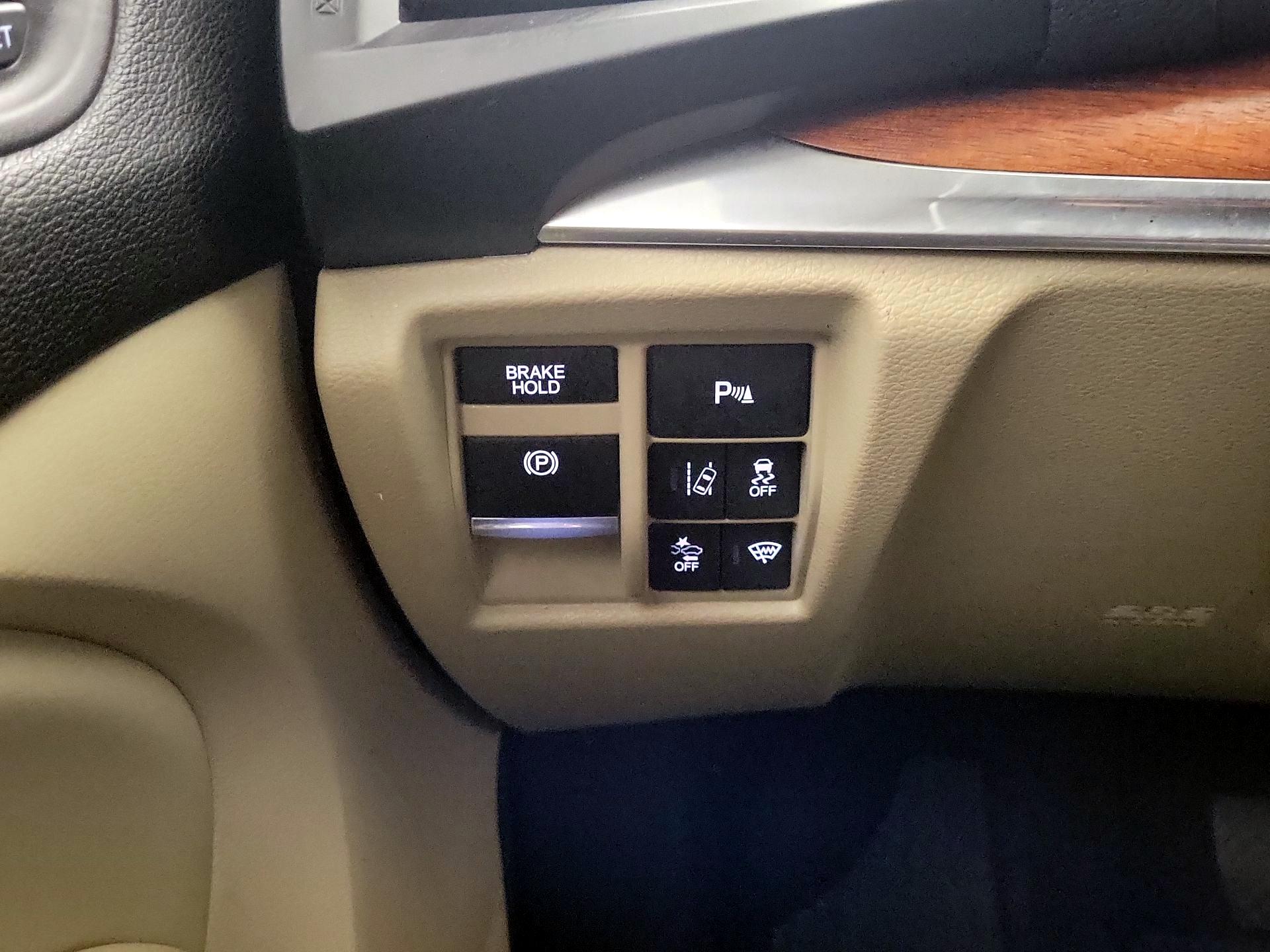 Thumbnail: 2018 Acura MDX - 11