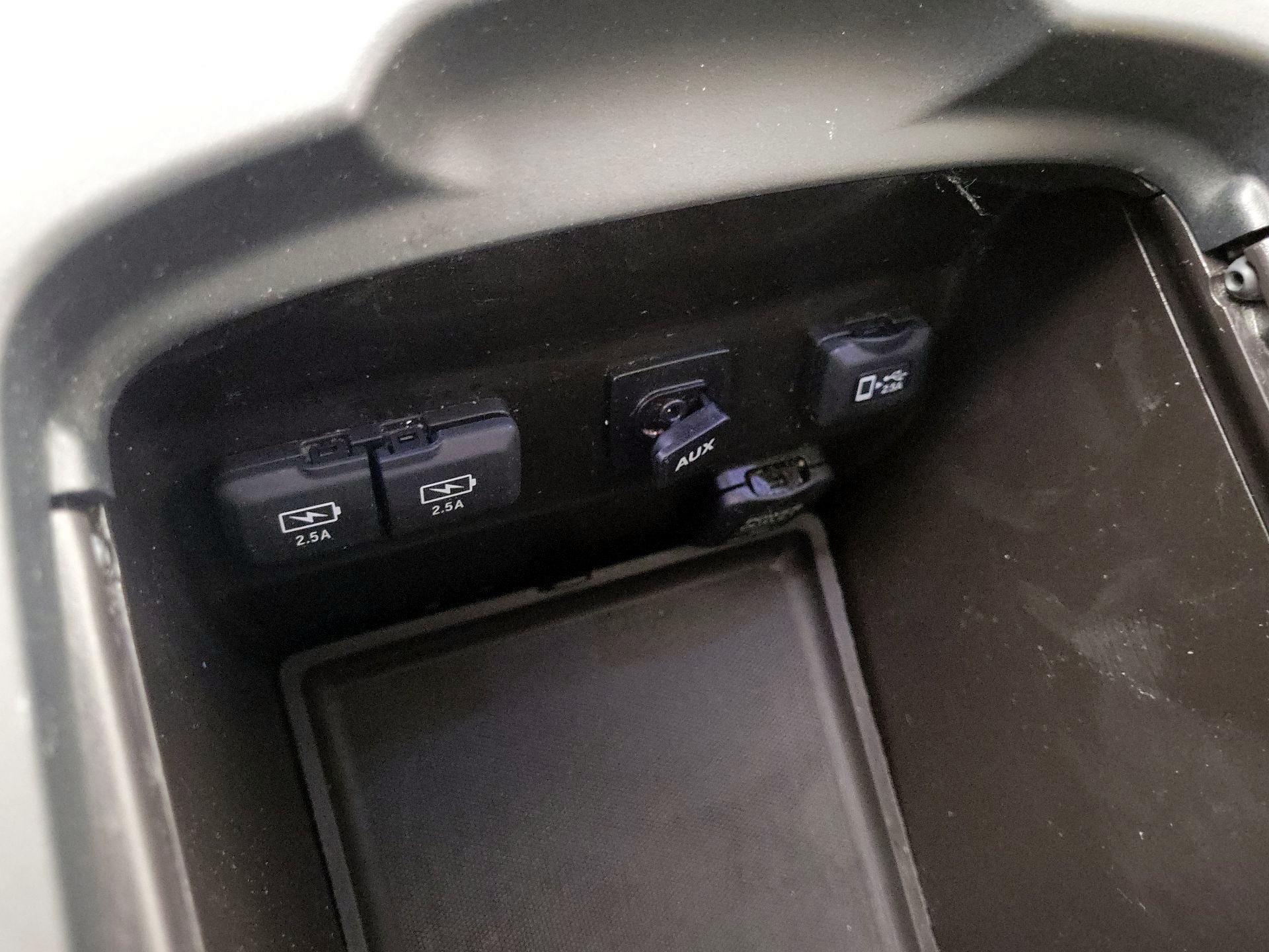 Thumbnail: 2018 Acura MDX - 17