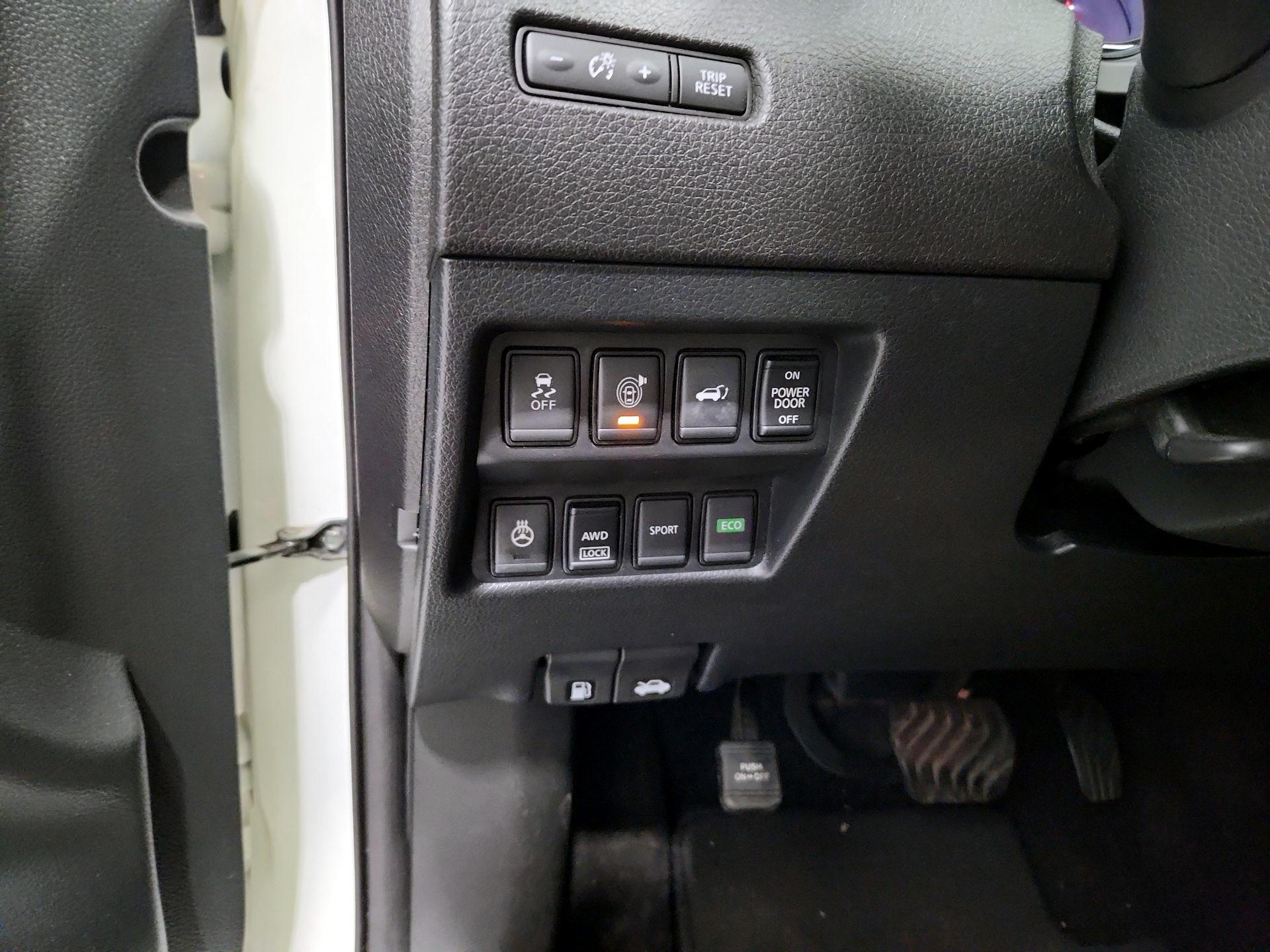 Thumbnail: 2017 Nissan Rogue - 13