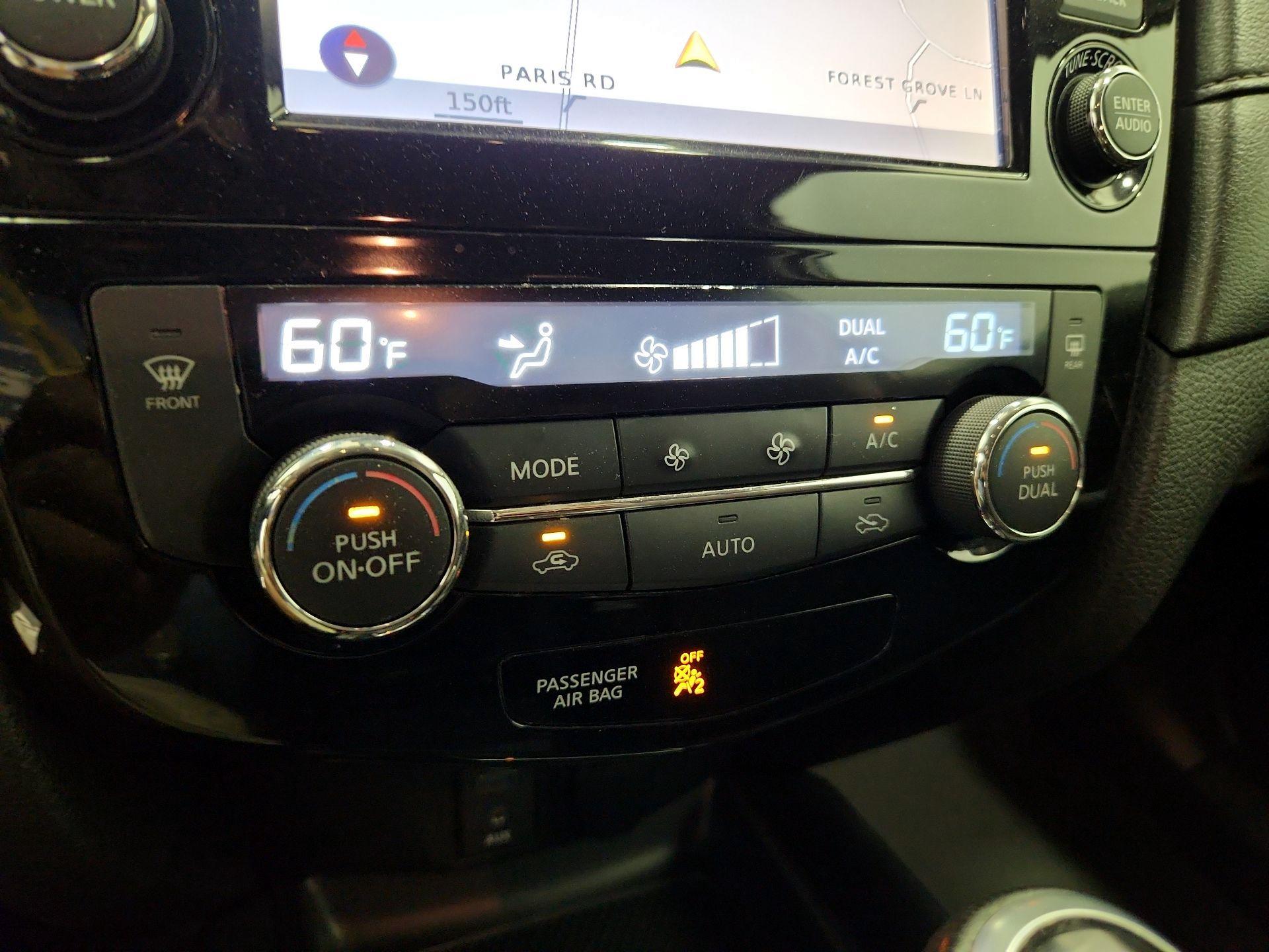 Thumbnail: 2017 Nissan Rogue - 17