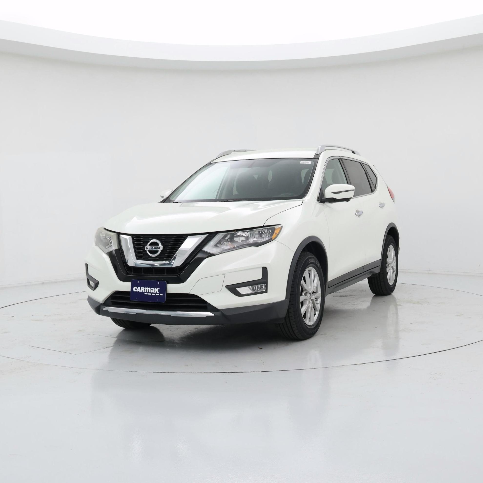 Thumbnail: 2017 Nissan Rogue - 4