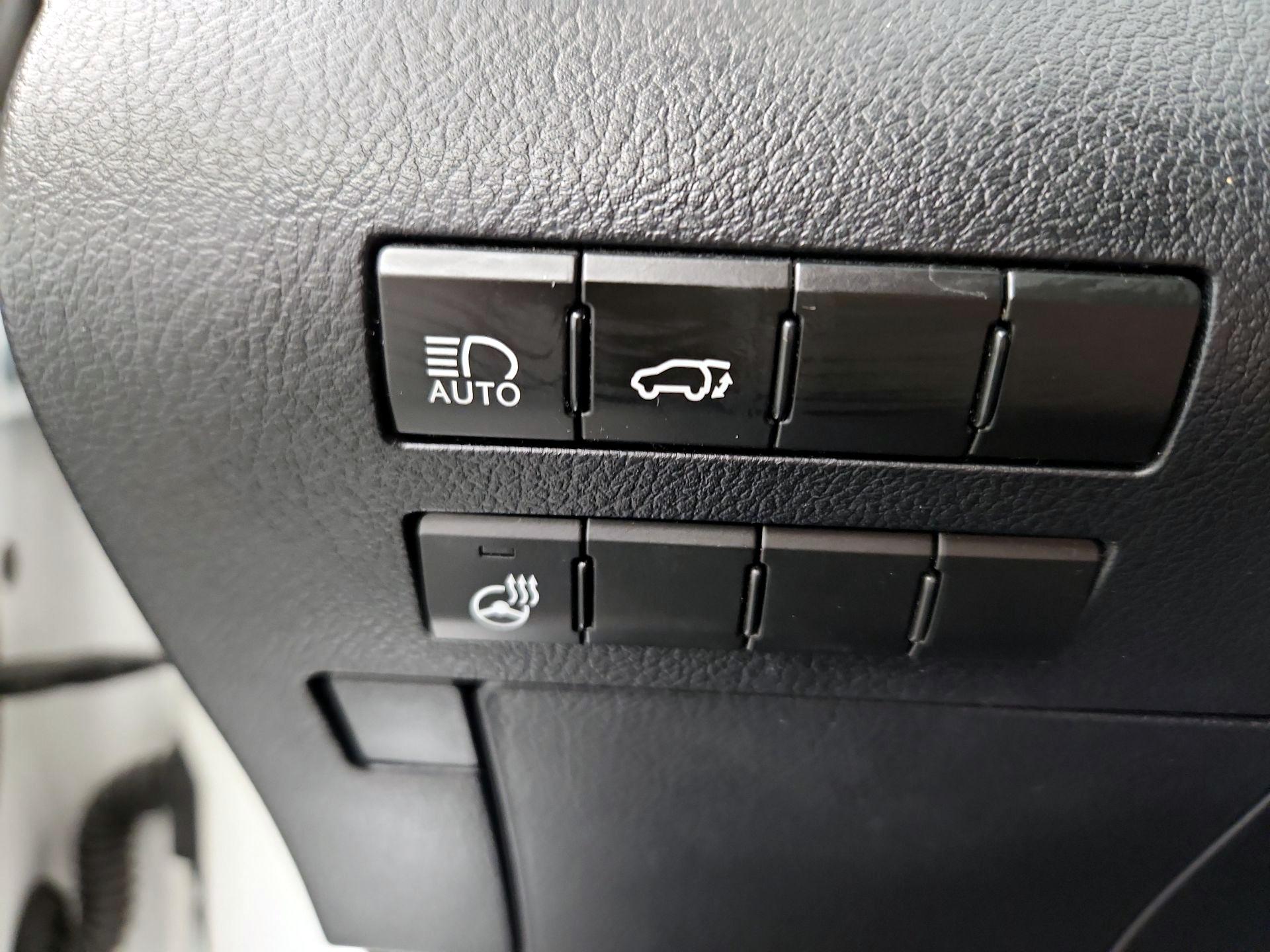 Thumbnail: 2018 Lexus RX - 11