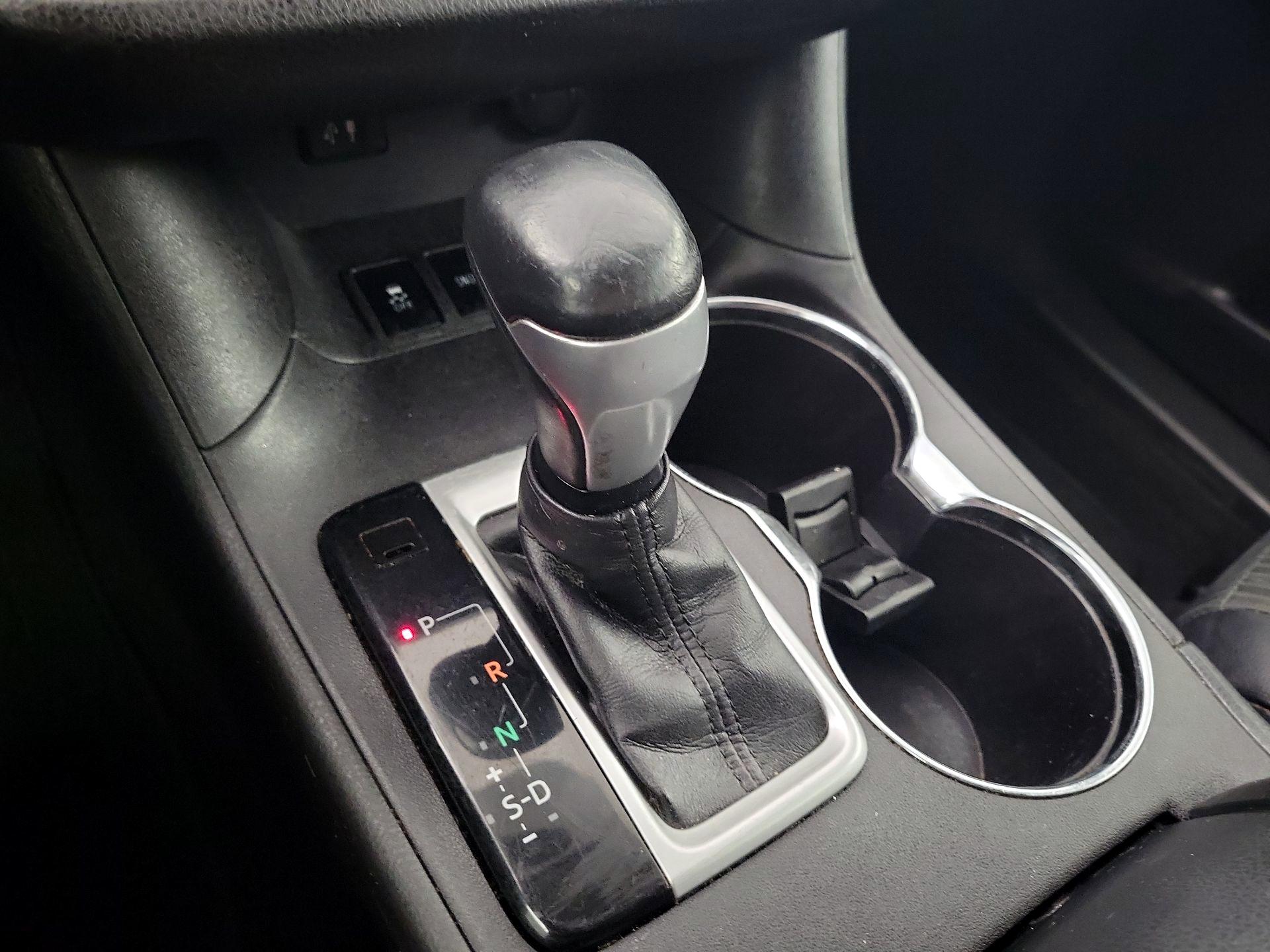 Thumbnail: 2016 Toyota Highlander - 15