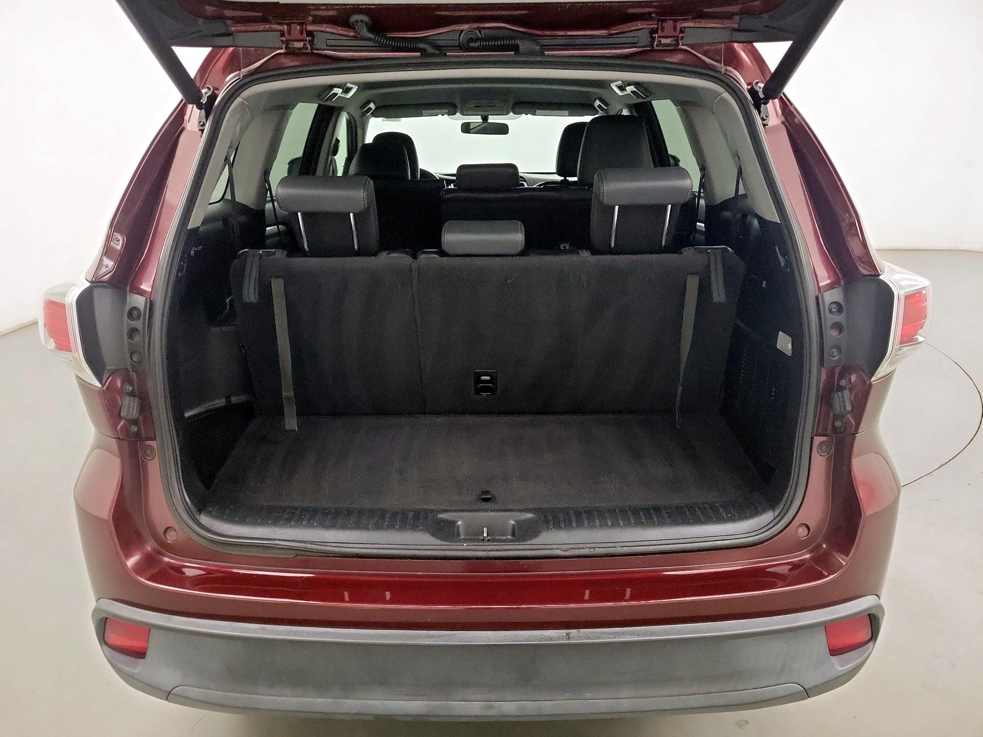 Thumbnail: 2016 Toyota Highlander - 19