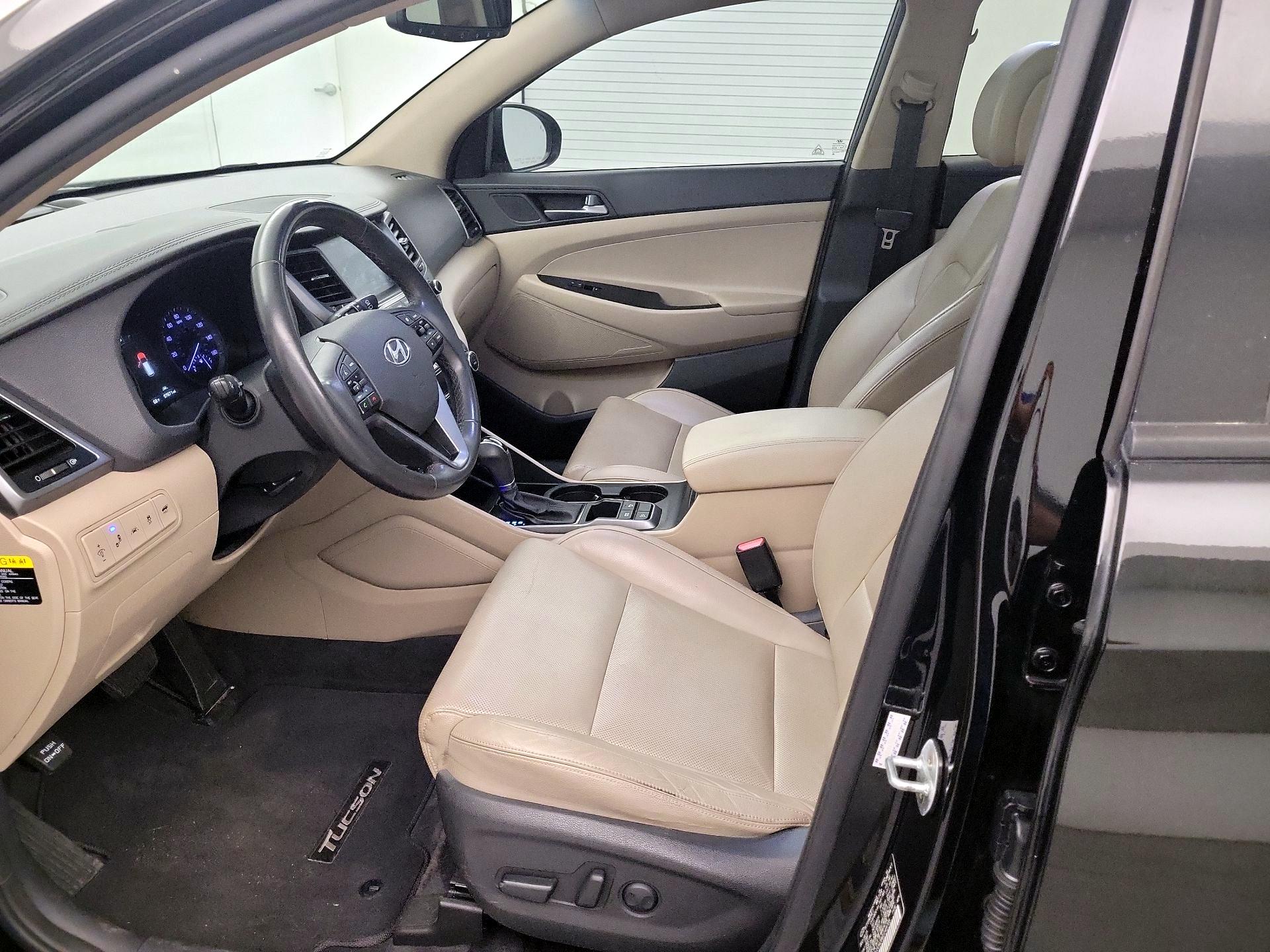 Thumbnail: 2016 Hyundai Tucson - 11