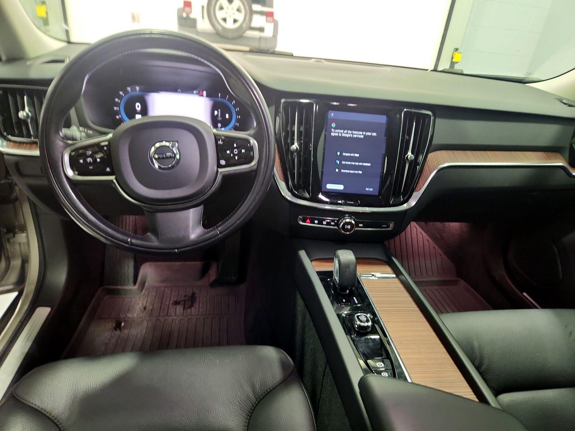 Thumbnail: 2024 Volvo S60 - 9