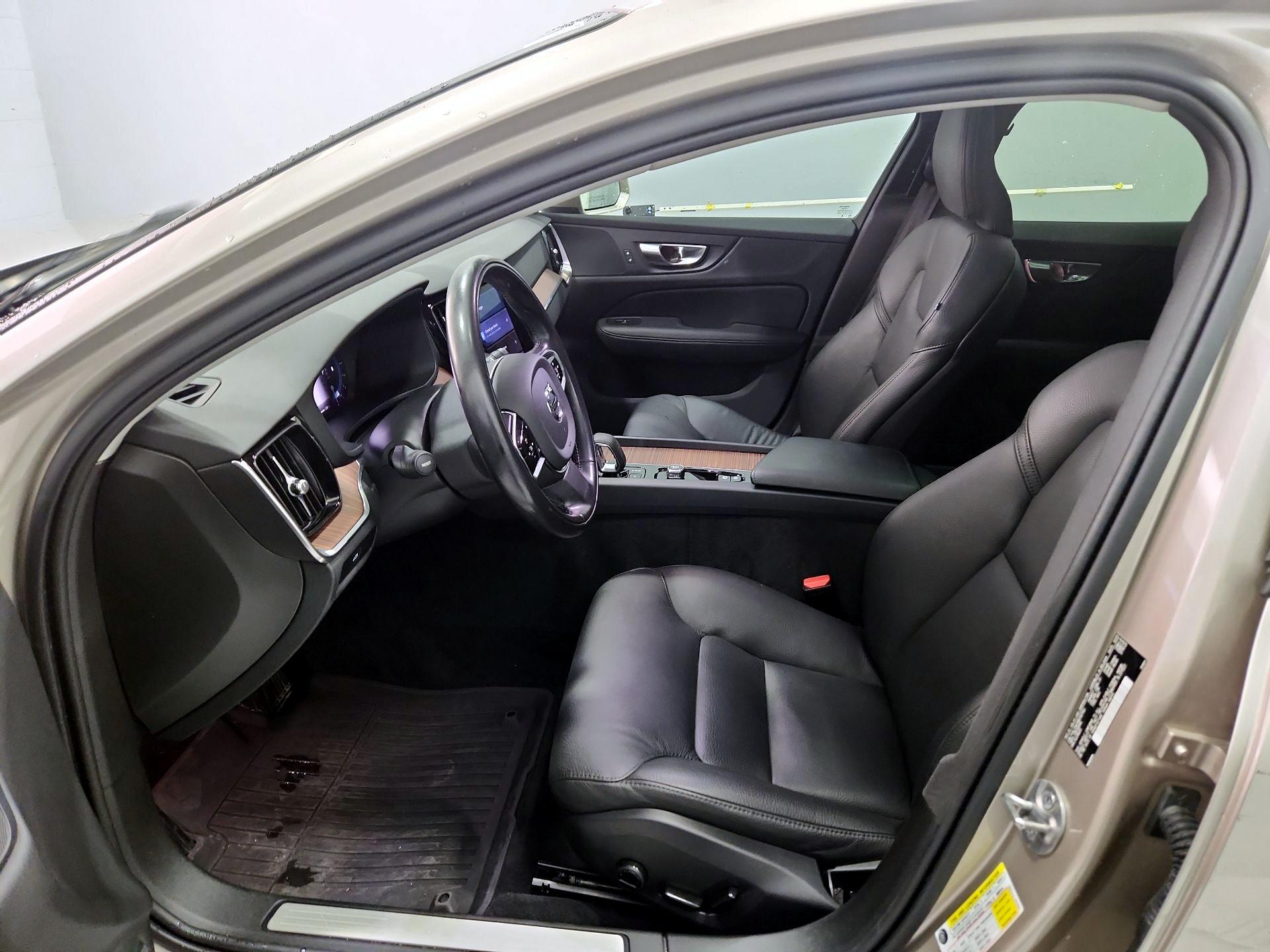 Thumbnail: 2024 Volvo S60 - 11