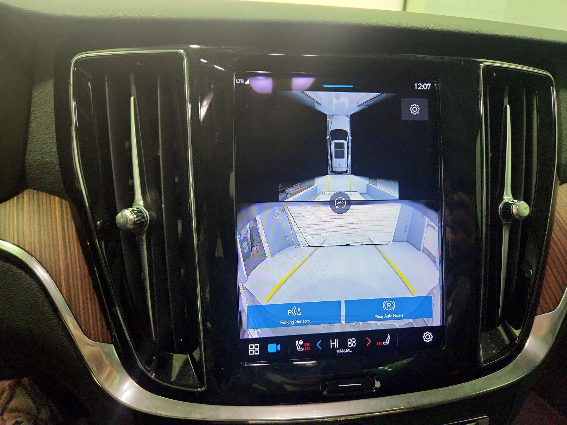 Thumbnail: 2024 Volvo S60 - 14