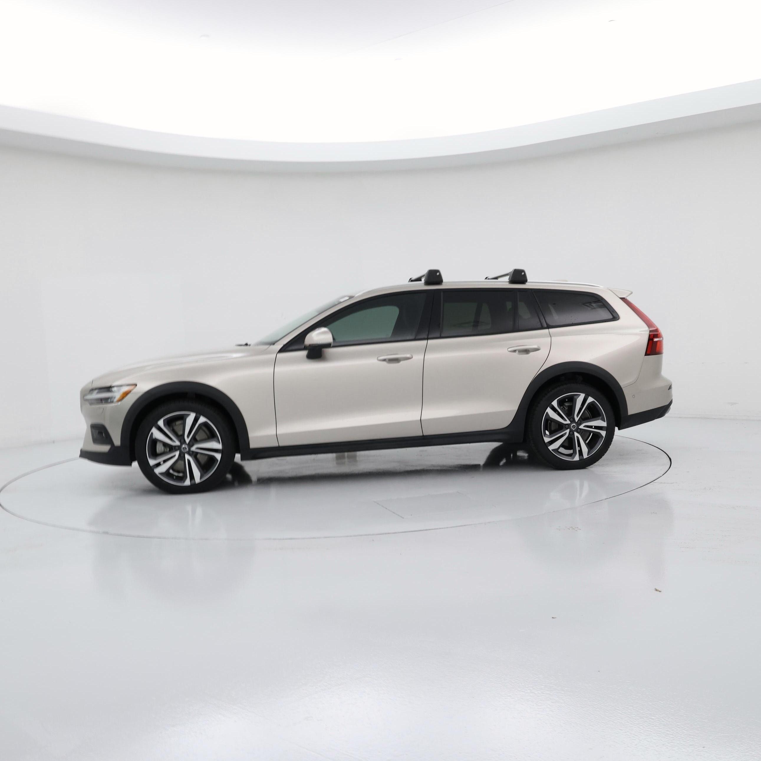 Thumbnail: 2024 Volvo S60 - 3