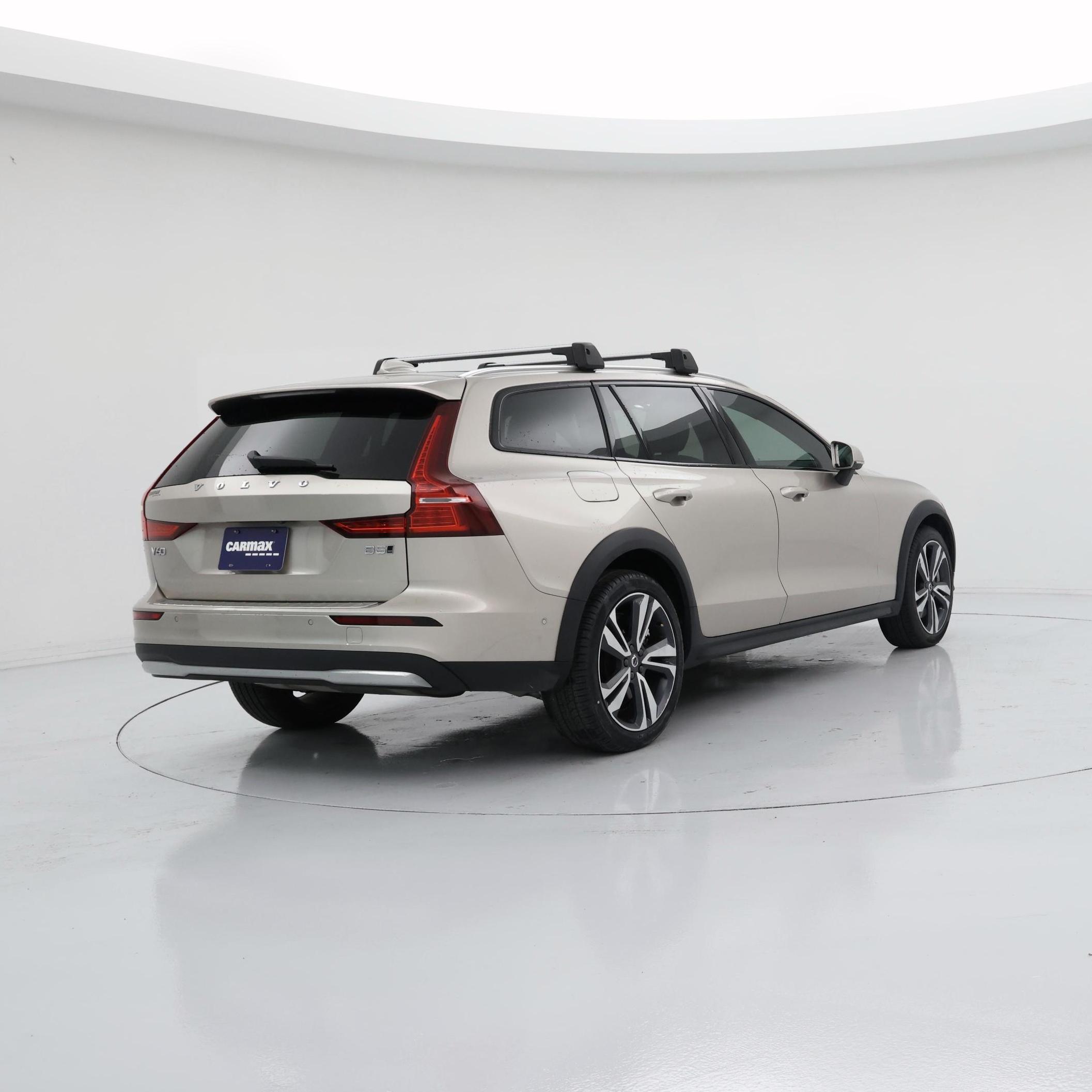 Thumbnail: 2024 Volvo S60 - 8