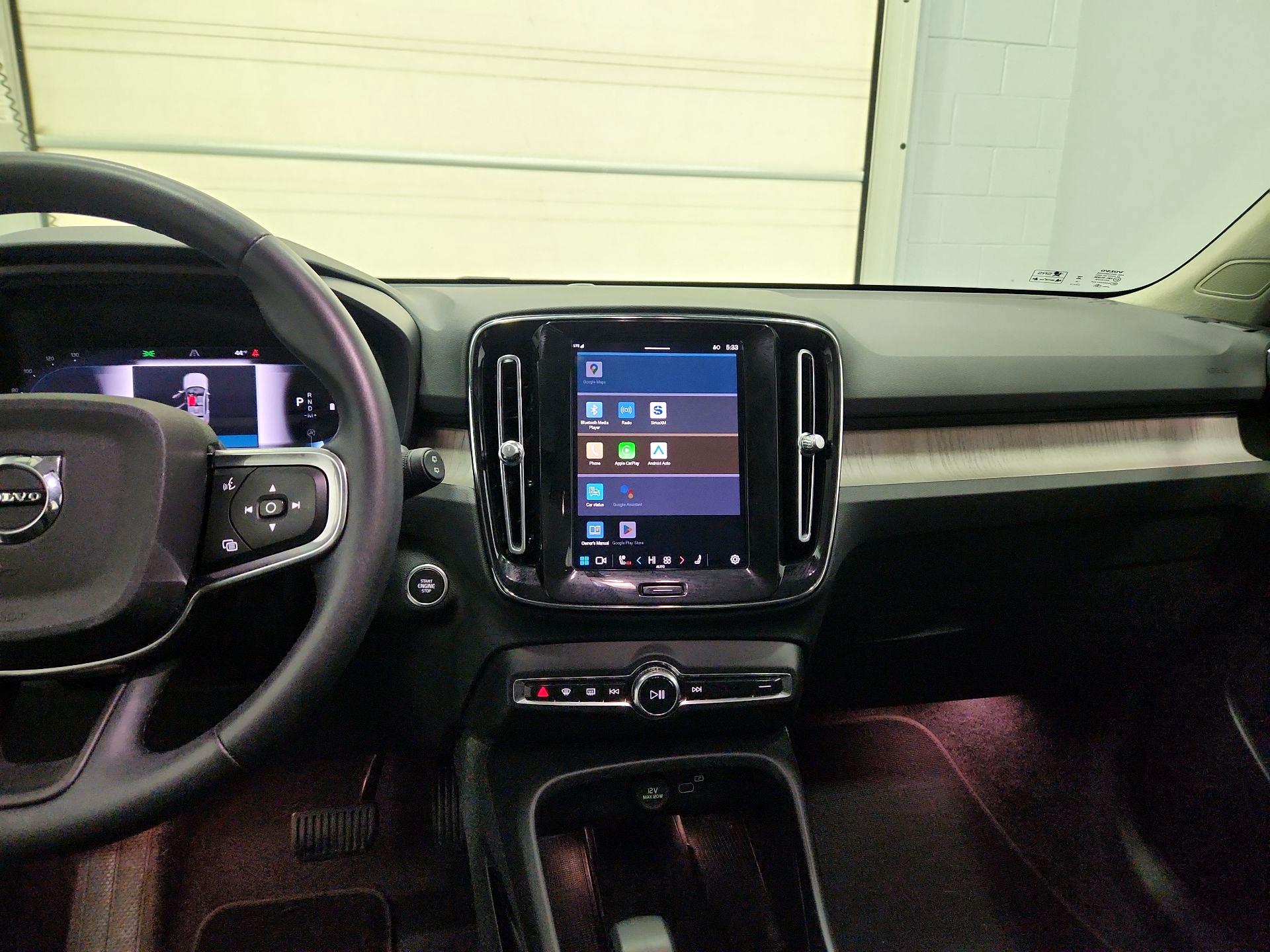 Thumbnail: 2024 Volvo XC40 - 9