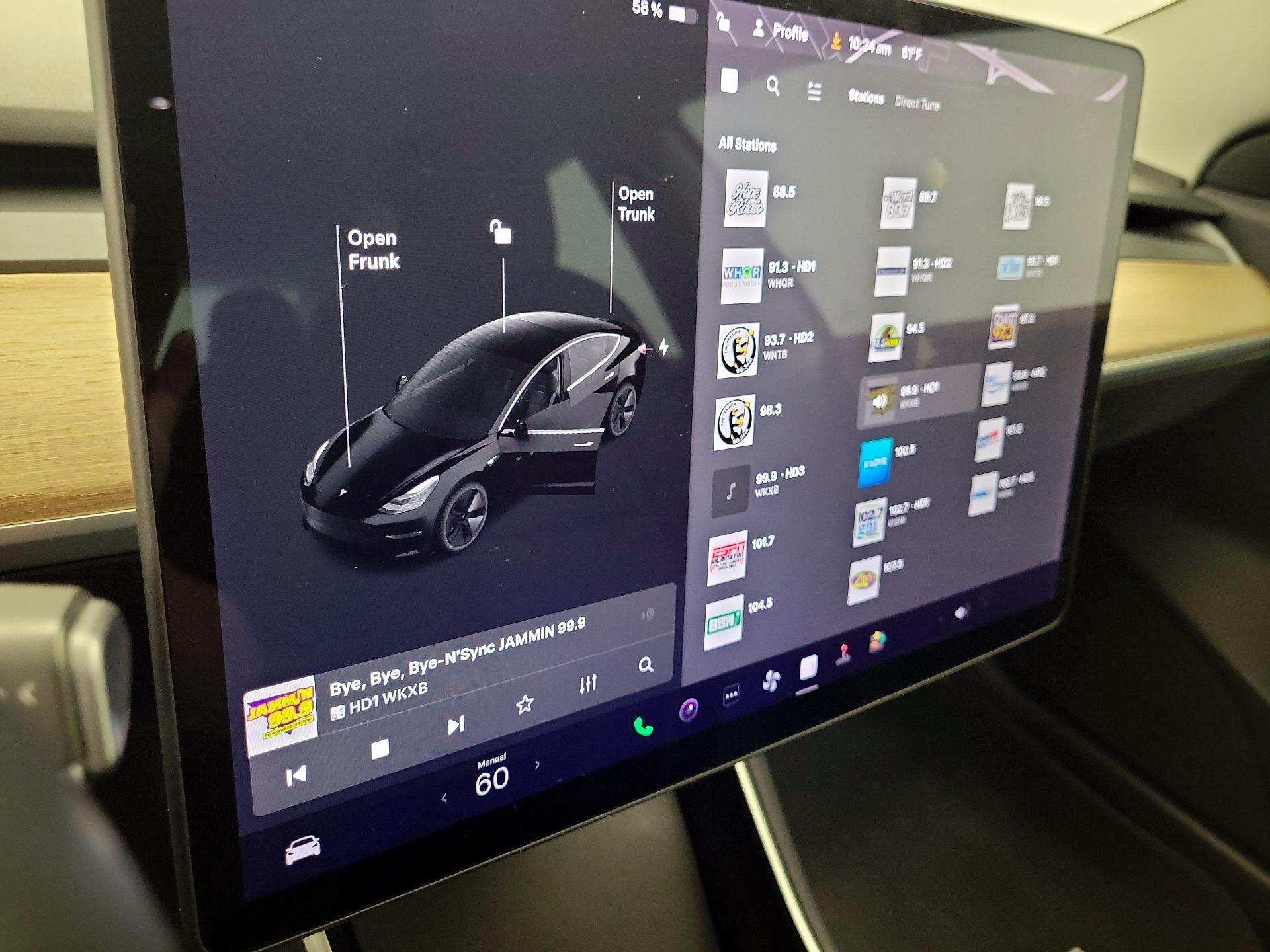Thumbnail: 2019 Tesla Model 3 - 15