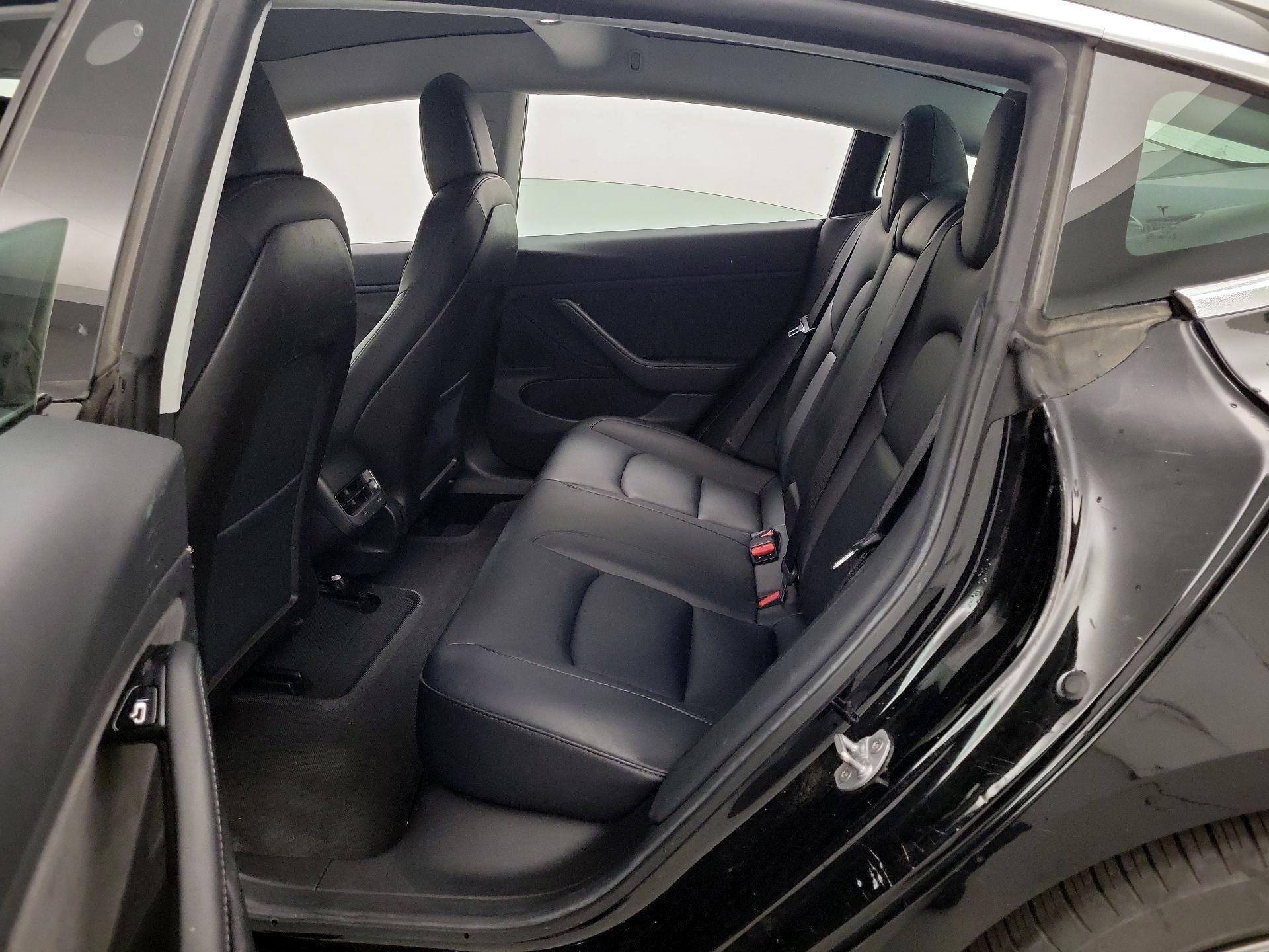 Thumbnail: 2019 Tesla Model 3 - 18