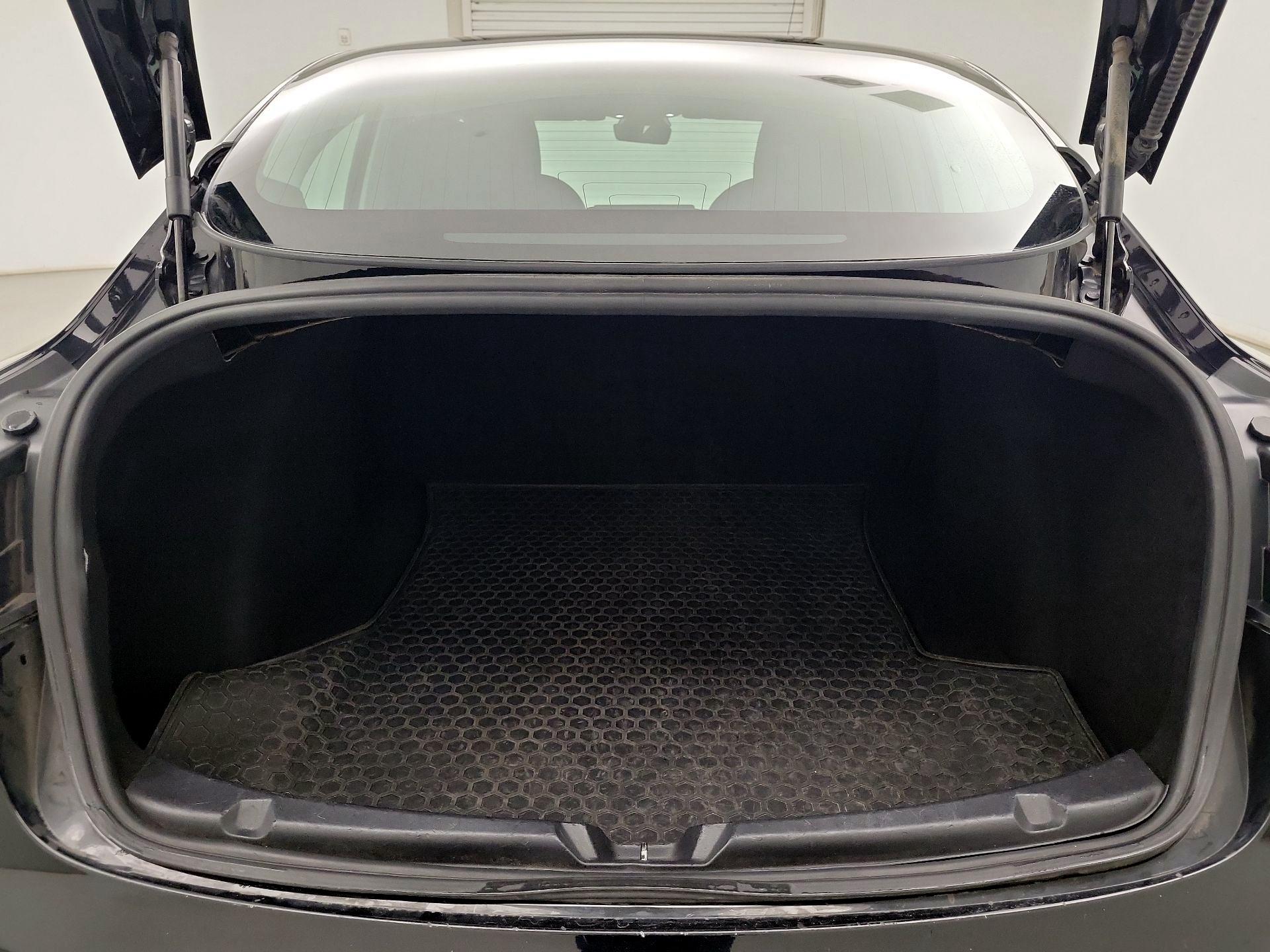 Thumbnail: 2019 Tesla Model 3 - 19