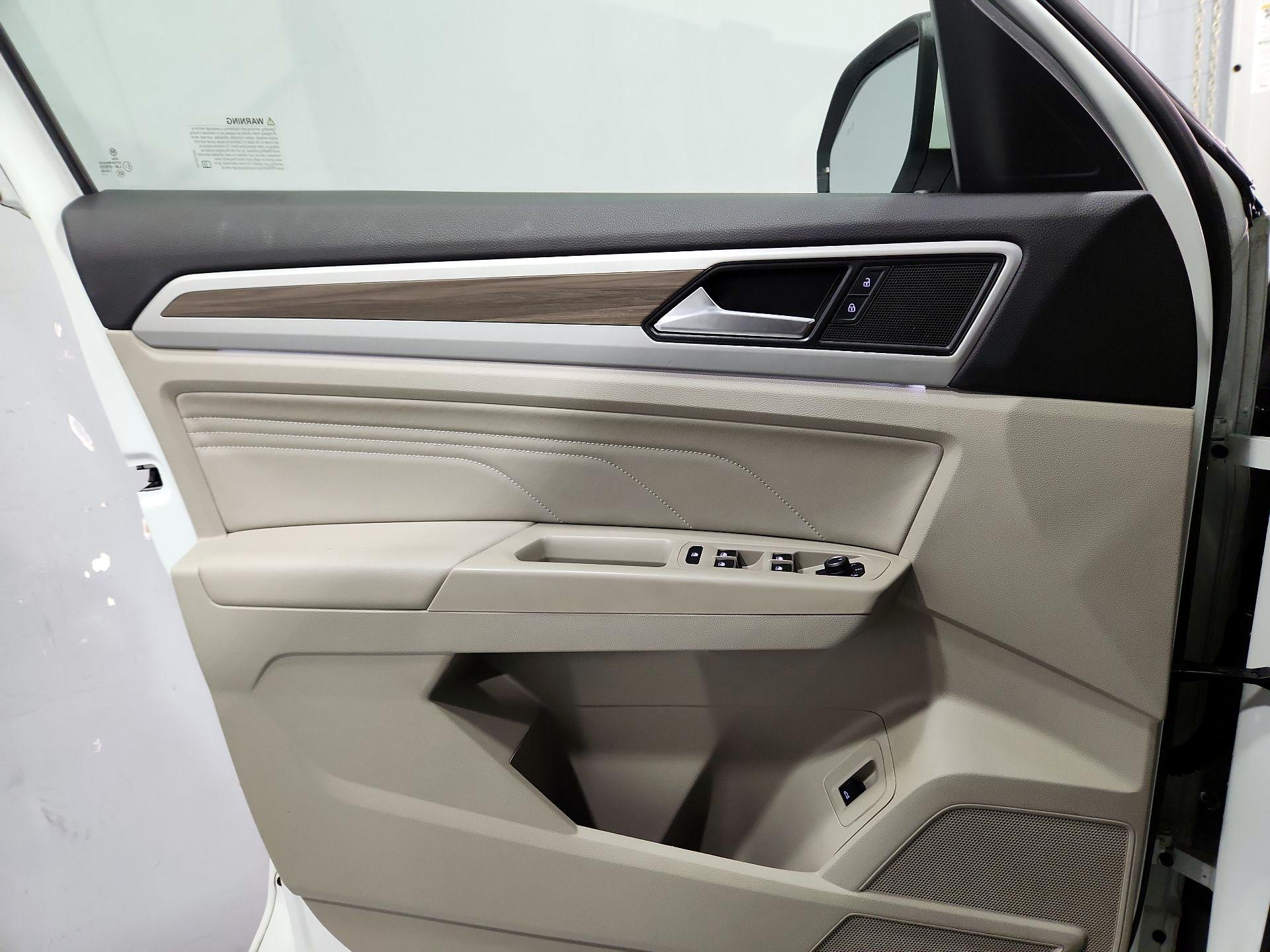 Thumbnail: 2021 Volkswagen Atlas - 12