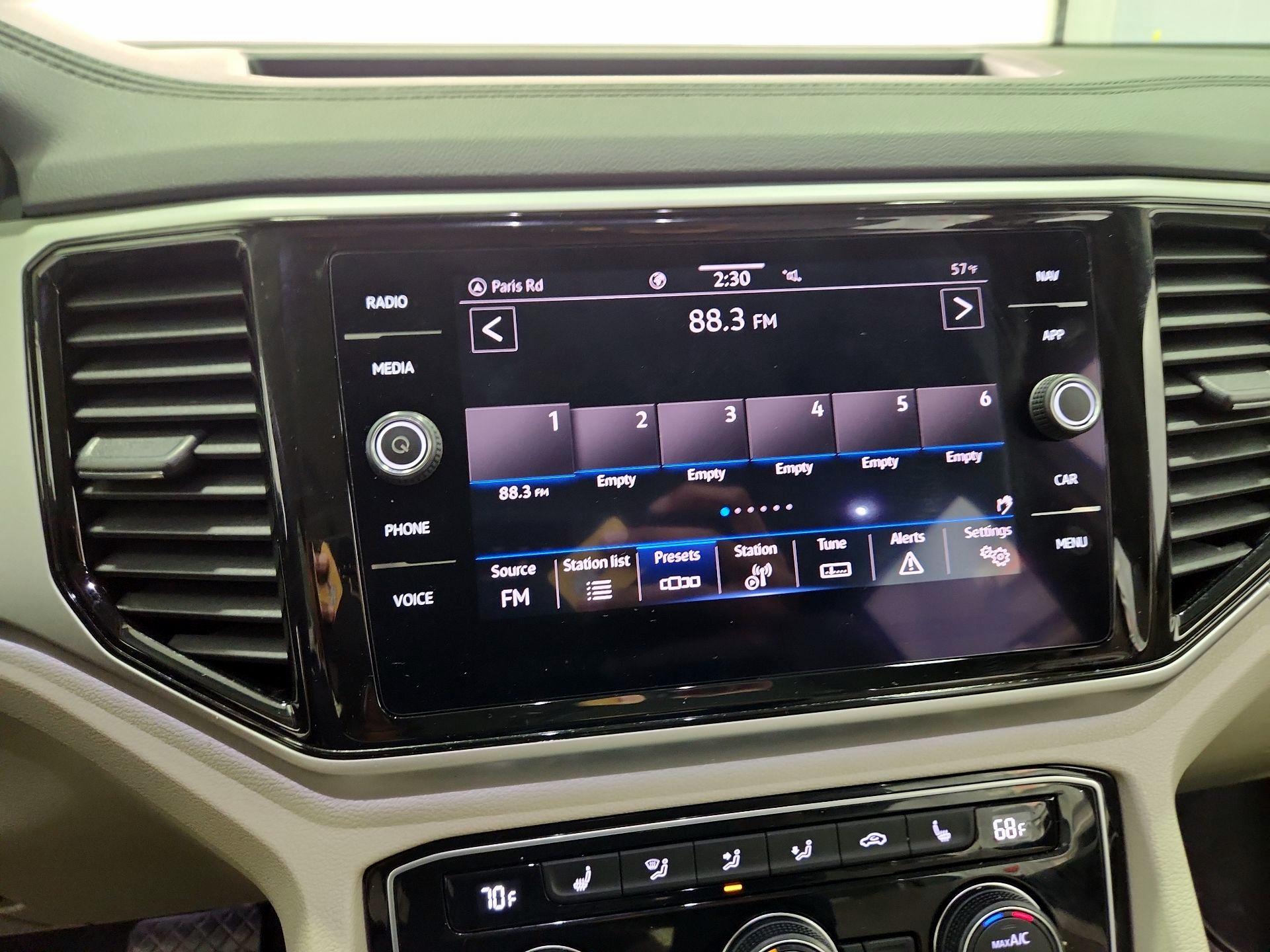 Thumbnail: 2021 Volkswagen Atlas - 16