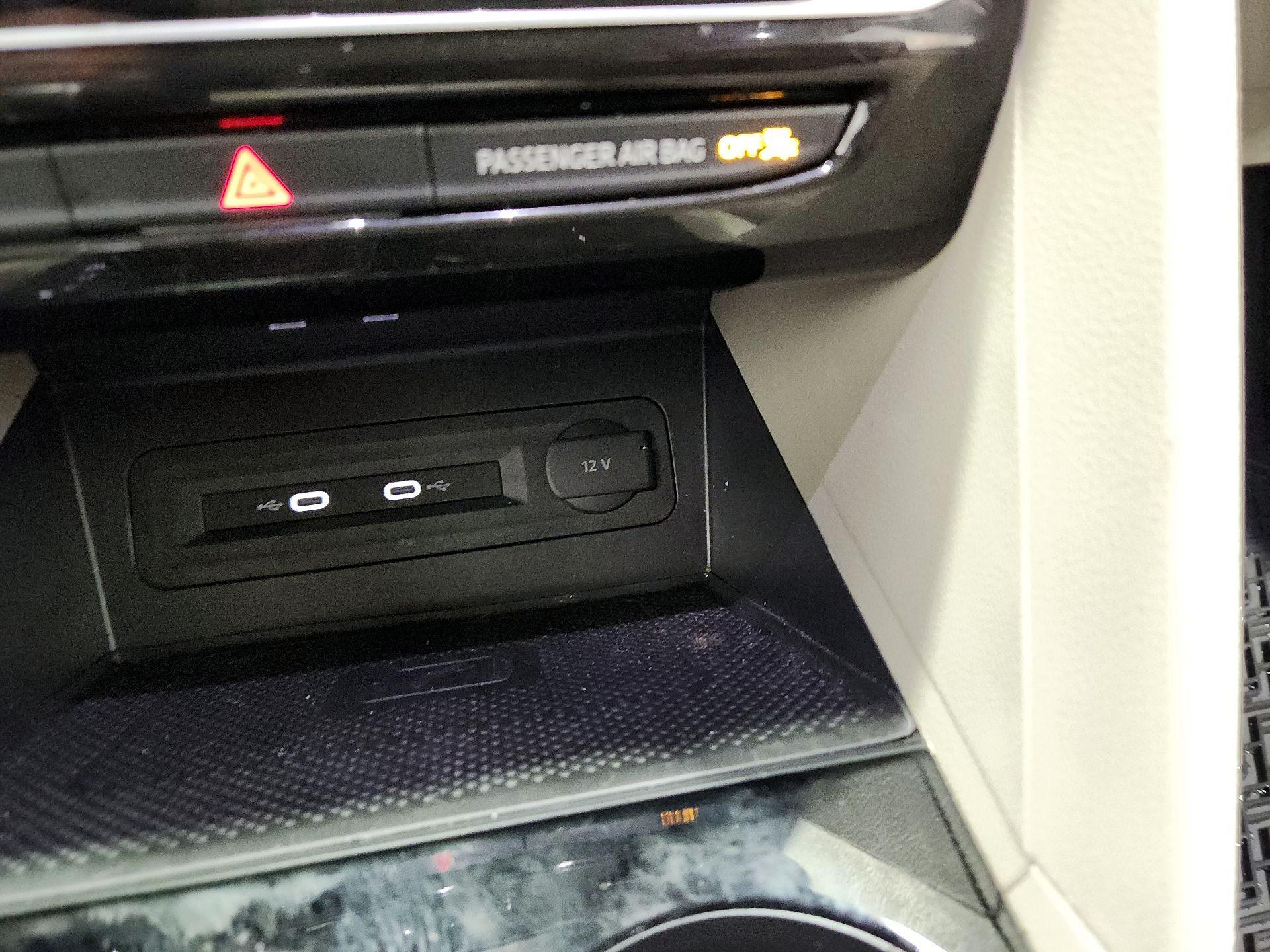 Thumbnail: 2021 Volkswagen Atlas - 19