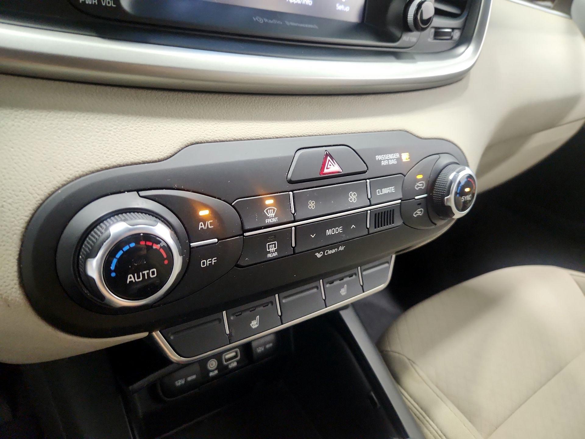 Thumbnail: 2018 Kia Sorento - 16