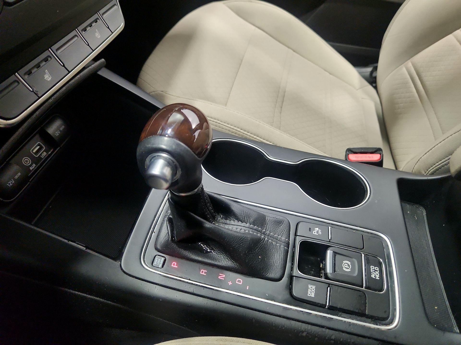 Thumbnail: 2018 Kia Sorento - 17