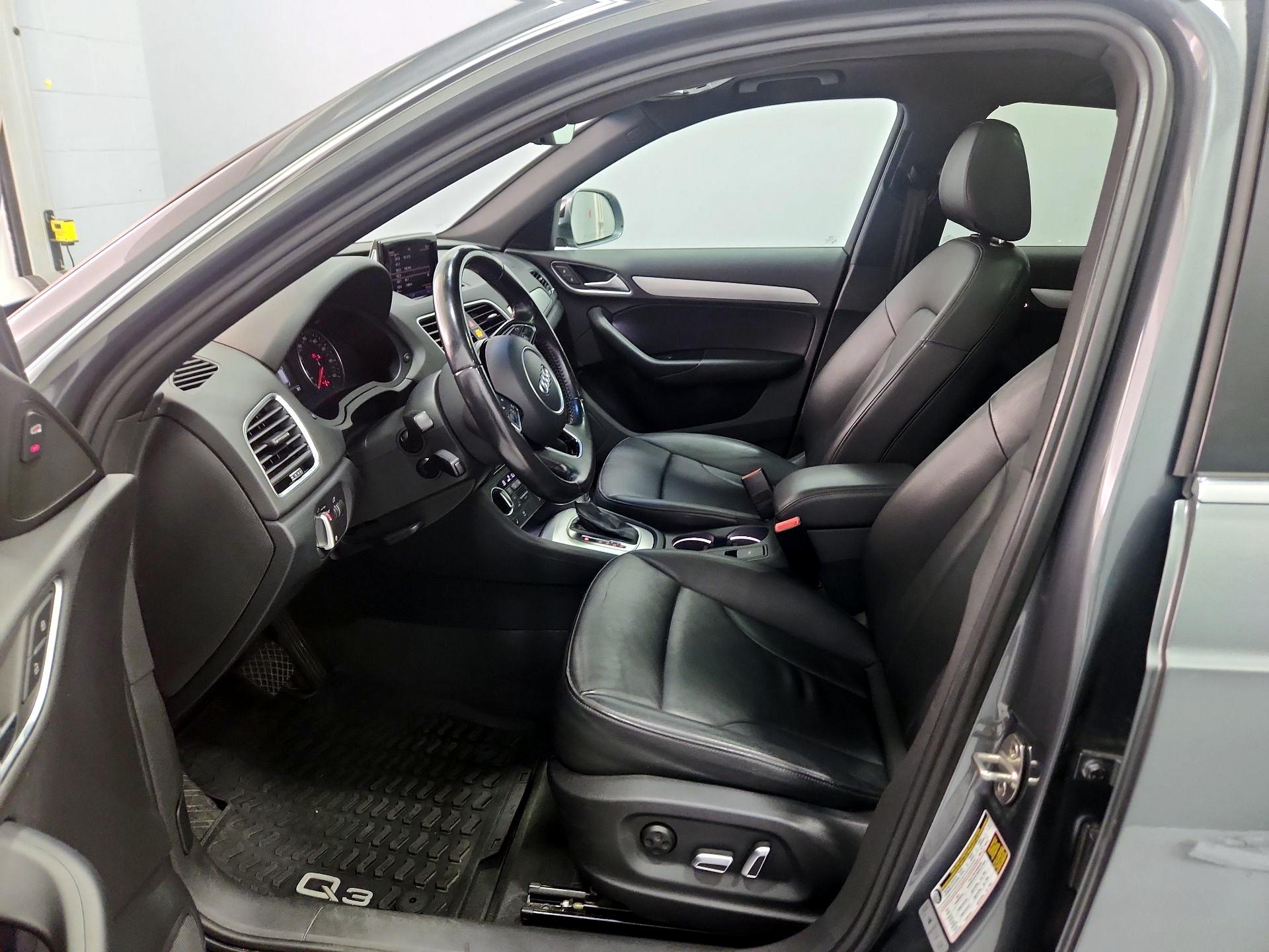 Thumbnail: 2016 Audi Q3 - 11