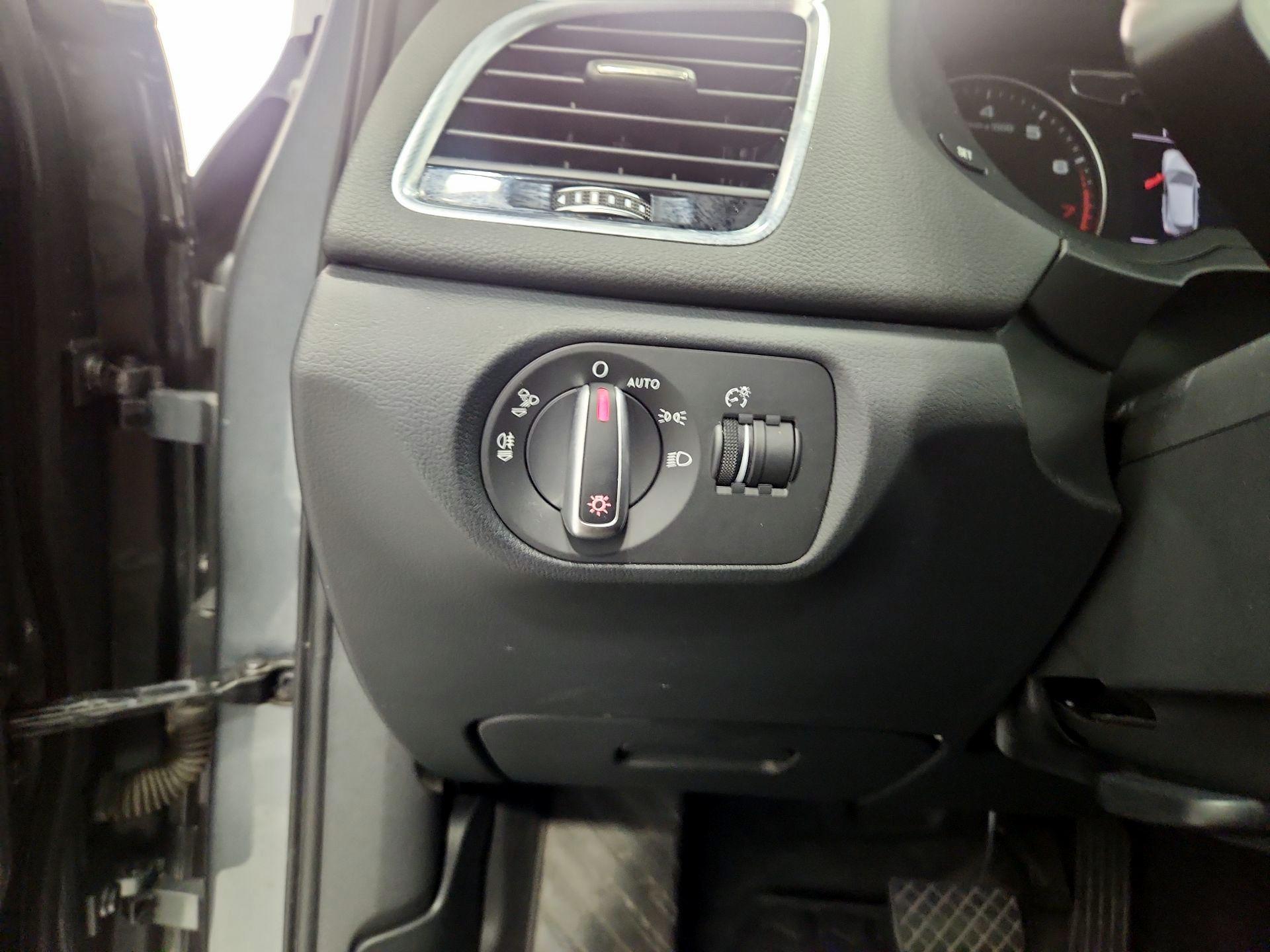 Thumbnail: 2016 Audi Q3 - 13