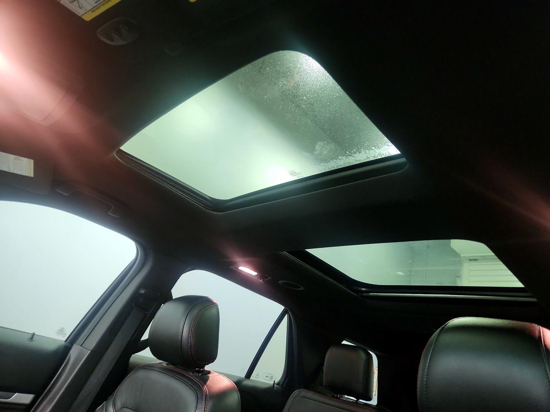 Thumbnail: 2016 Ford Explorer - 20