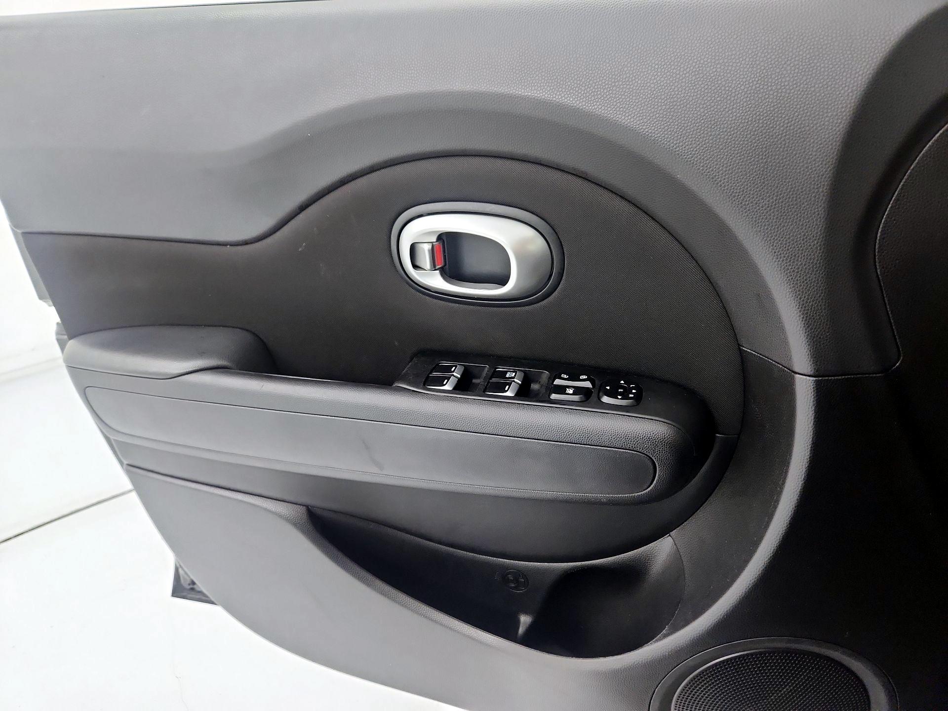 Thumbnail: 2018 Kia Soul - 12