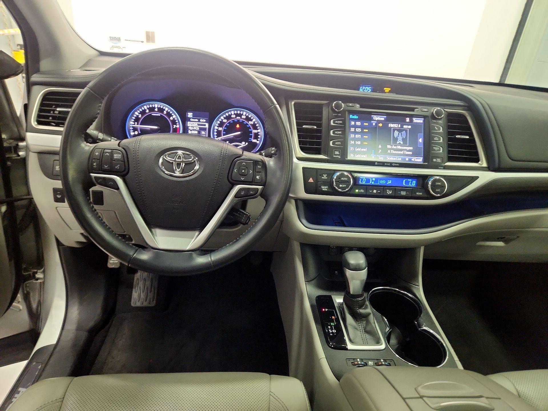 Thumbnail: 2018 Toyota Highlander - 9
