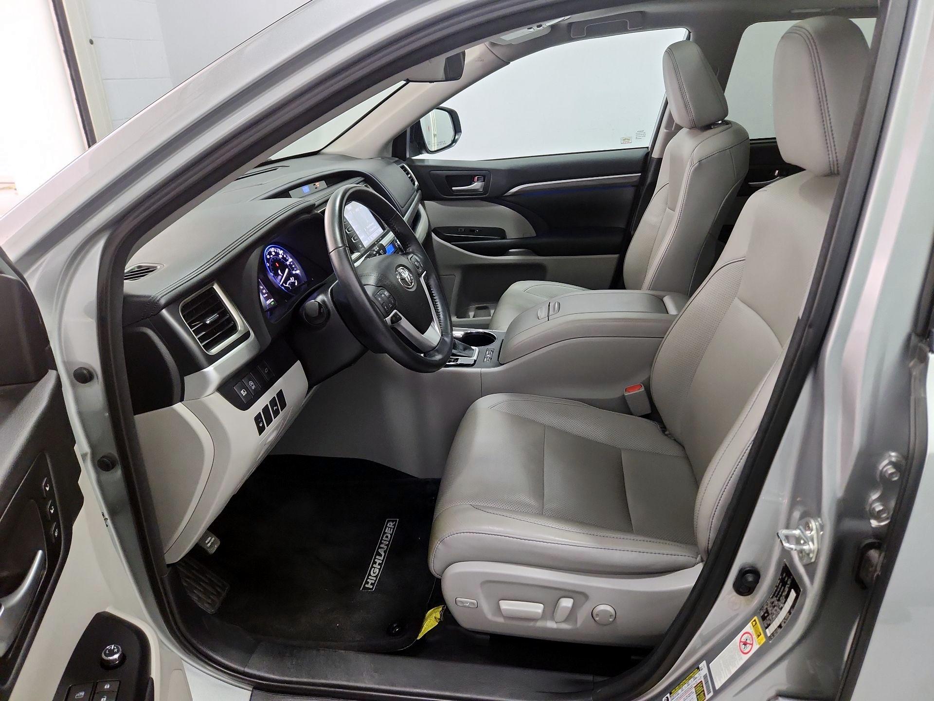 Thumbnail: 2018 Toyota Highlander - 11