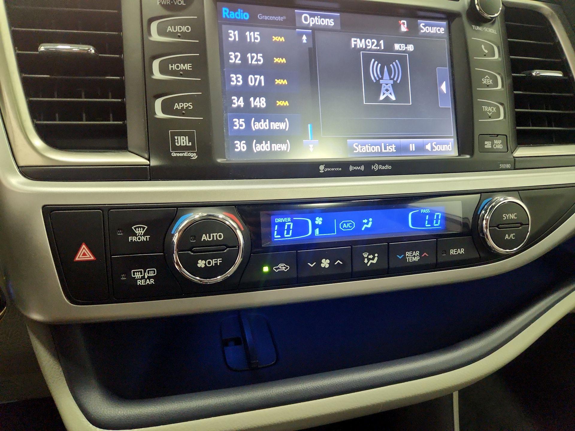 Thumbnail: 2018 Toyota Highlander - 16