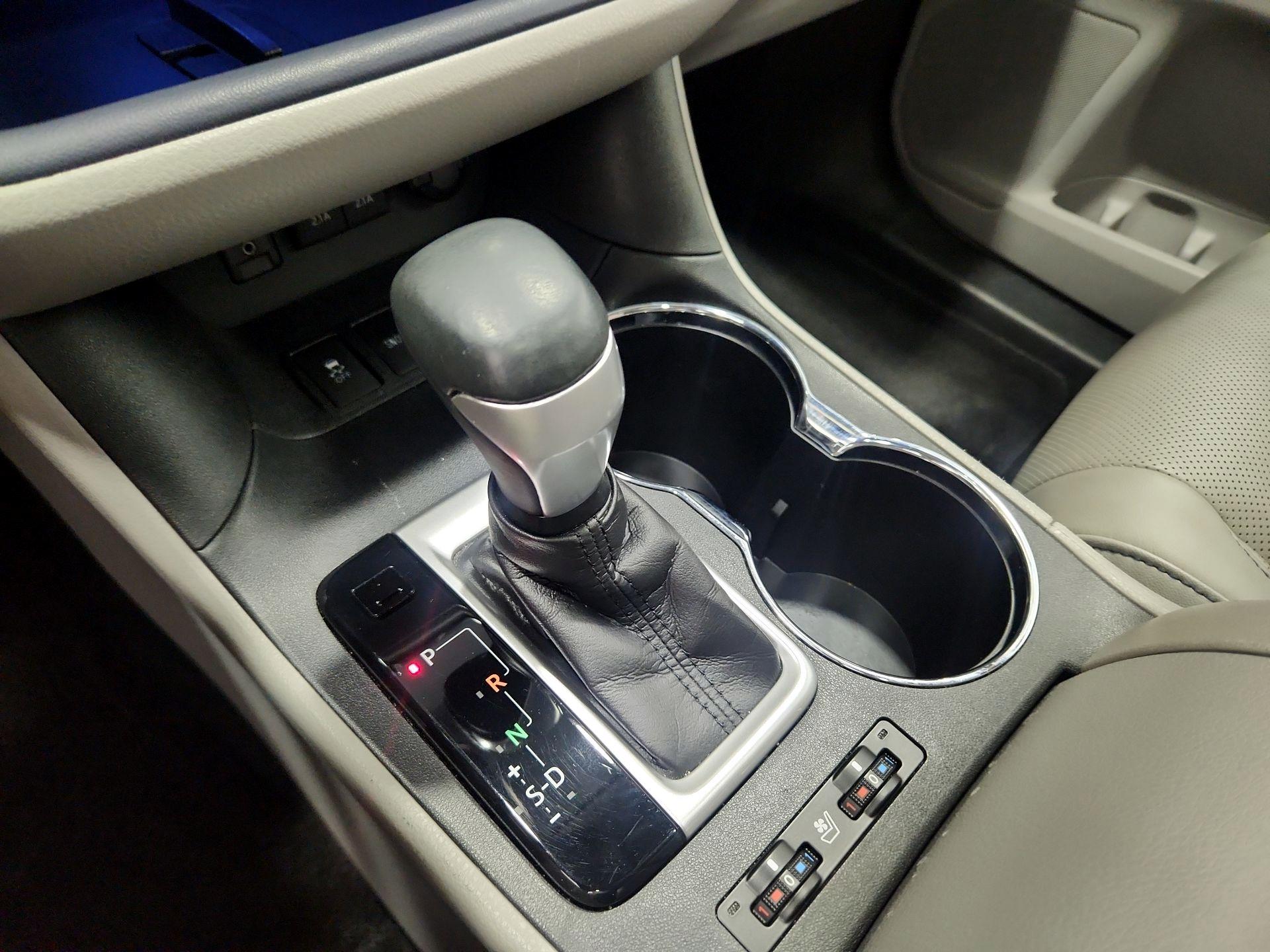 Thumbnail: 2018 Toyota Highlander - 17