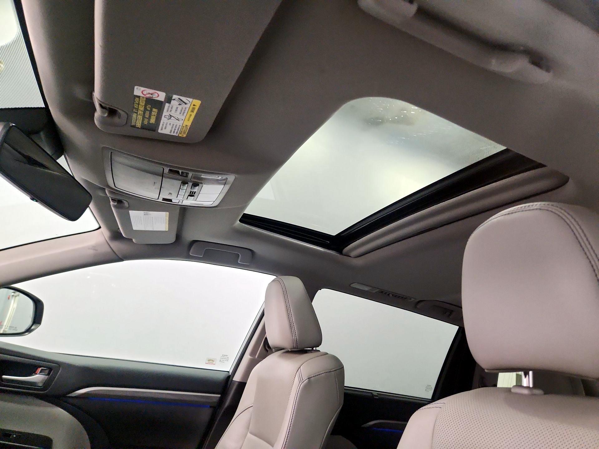 Thumbnail: 2018 Toyota Highlander - 19