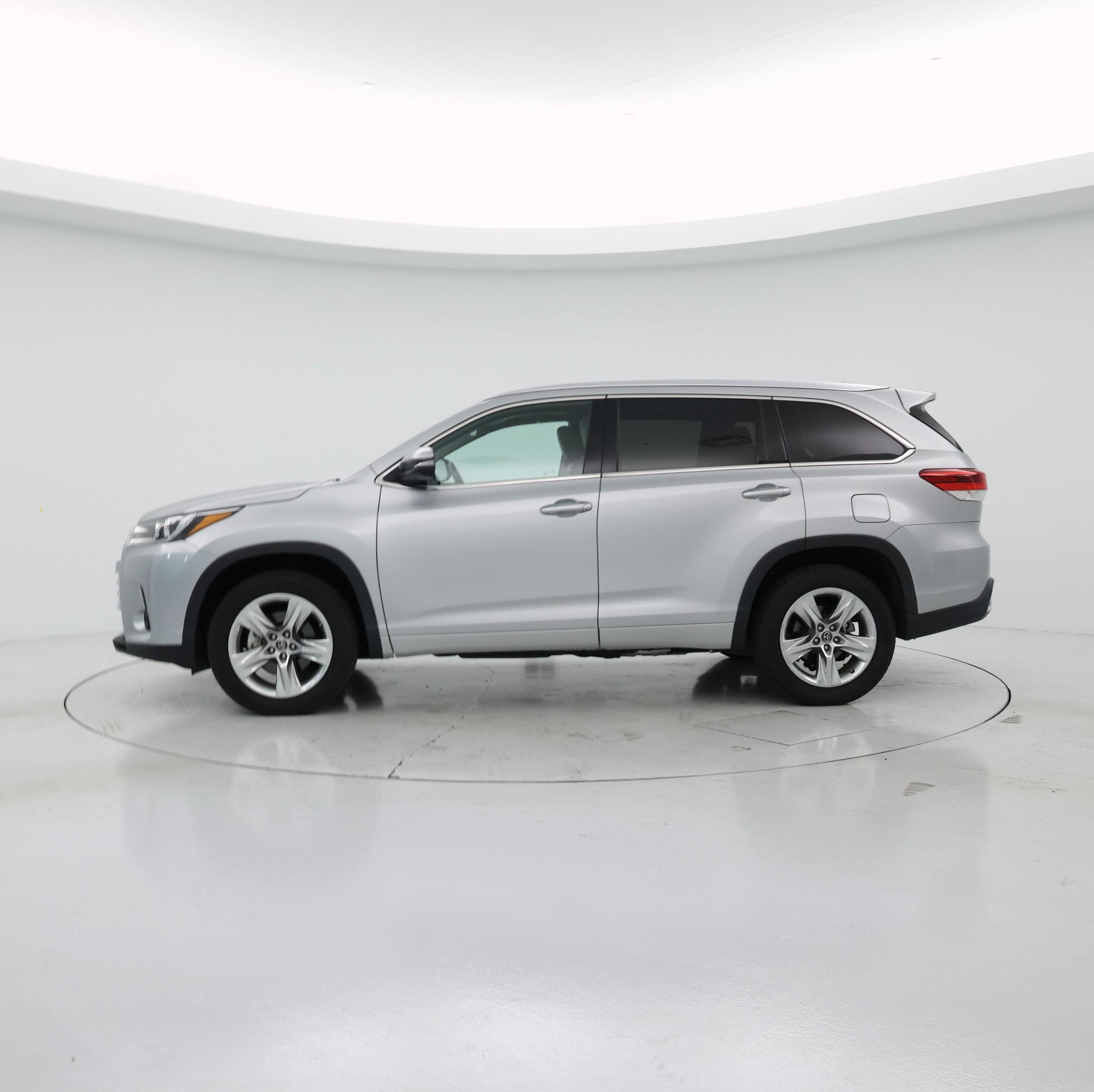 Thumbnail: 2018 Toyota Highlander - 3
