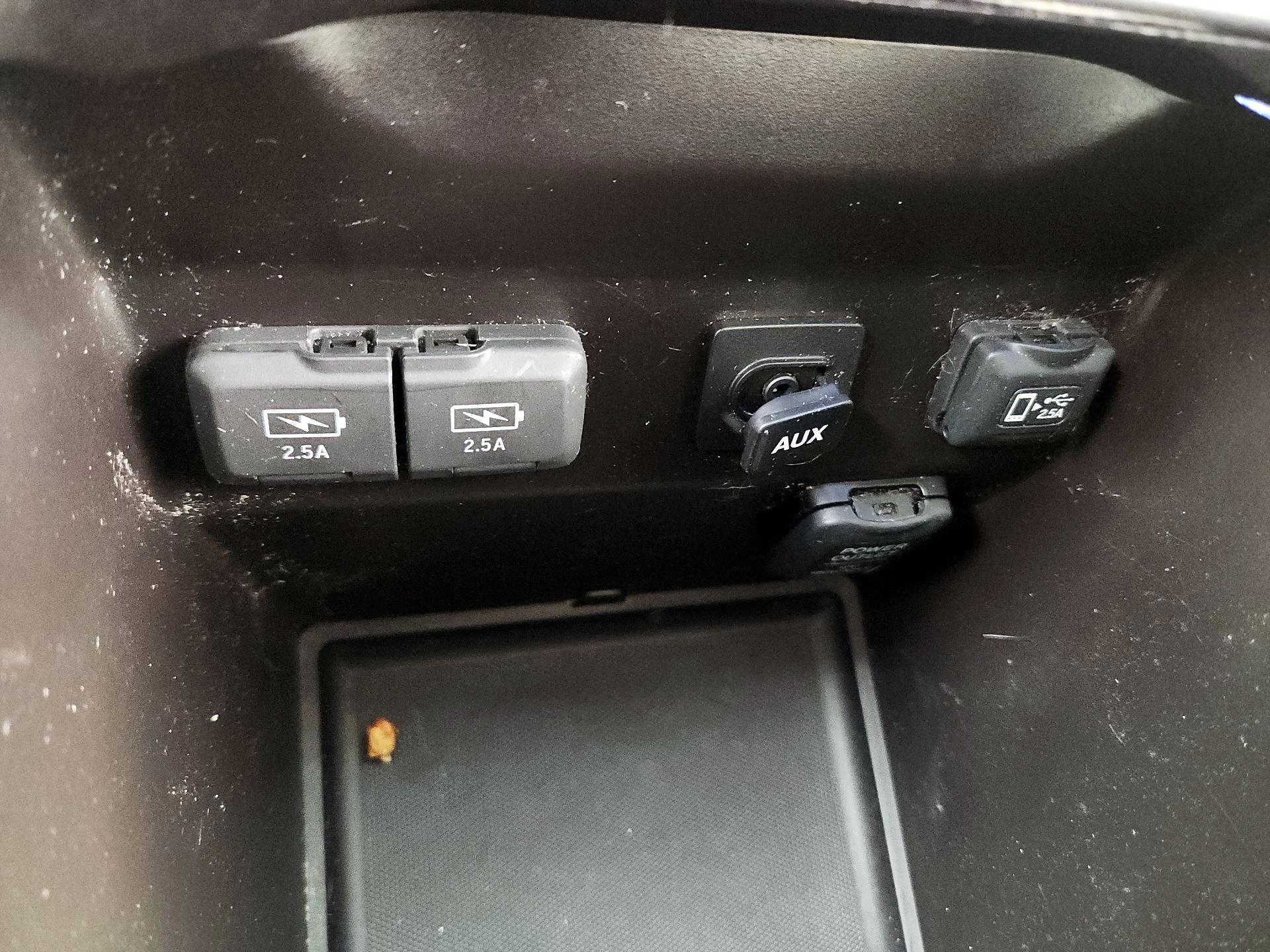 Thumbnail: 2020 Acura MDX - 19