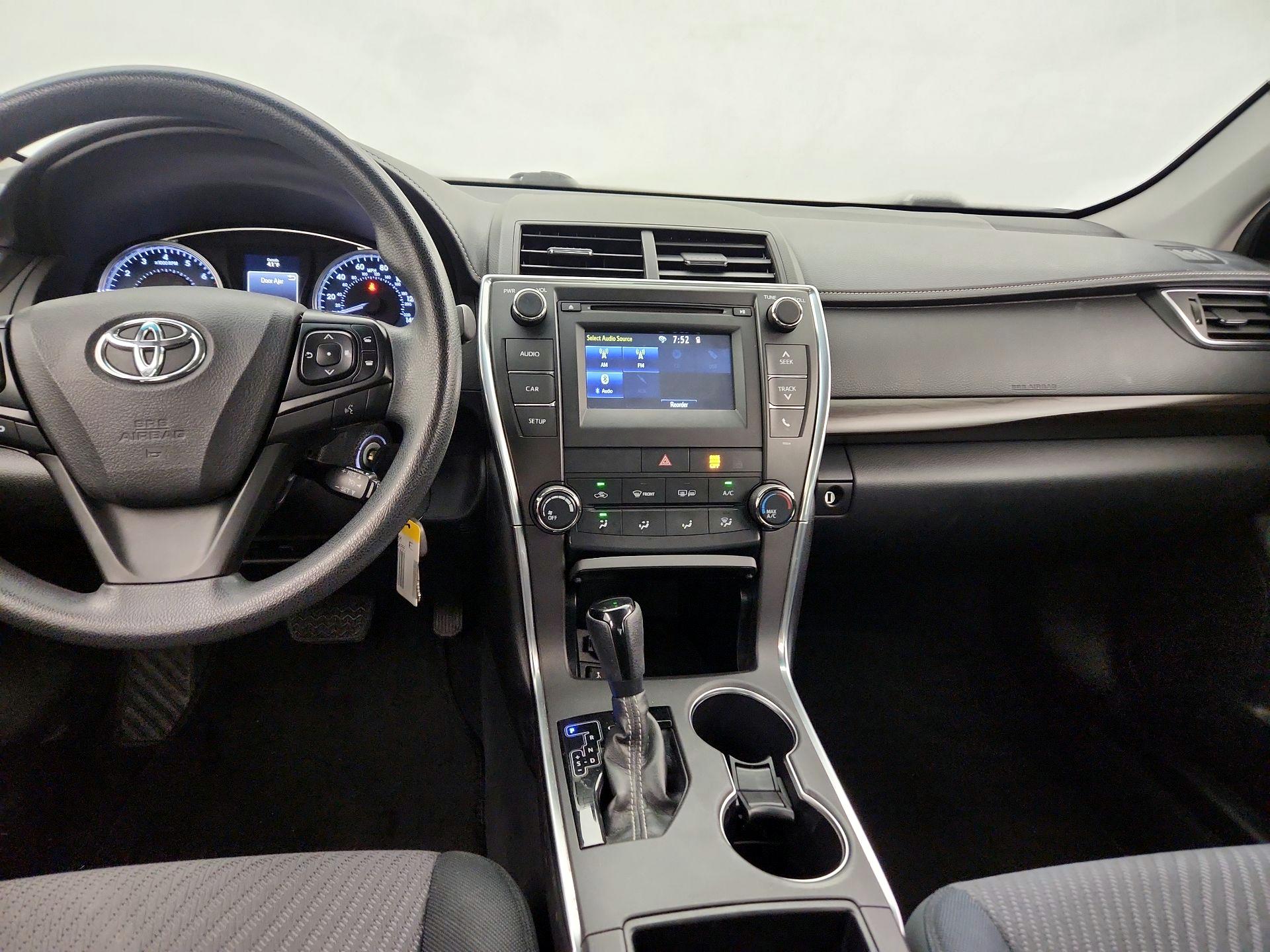 Thumbnail: 2016 Toyota Camry - 9