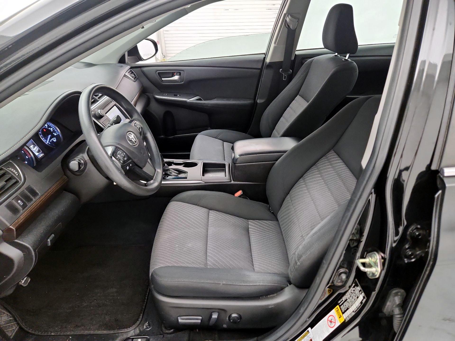 Thumbnail: 2016 Toyota Camry - 11