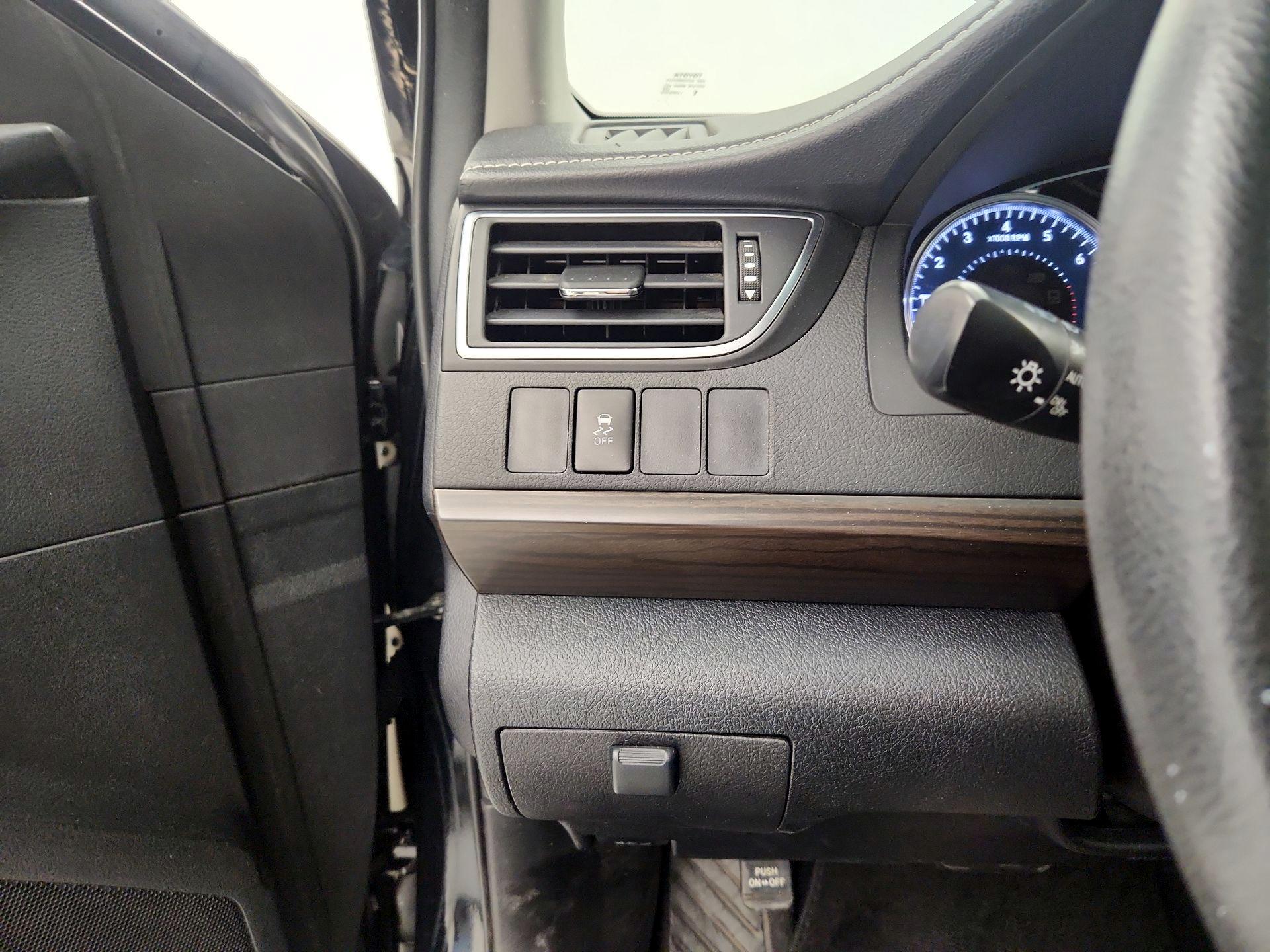 Thumbnail: 2016 Toyota Camry - 13